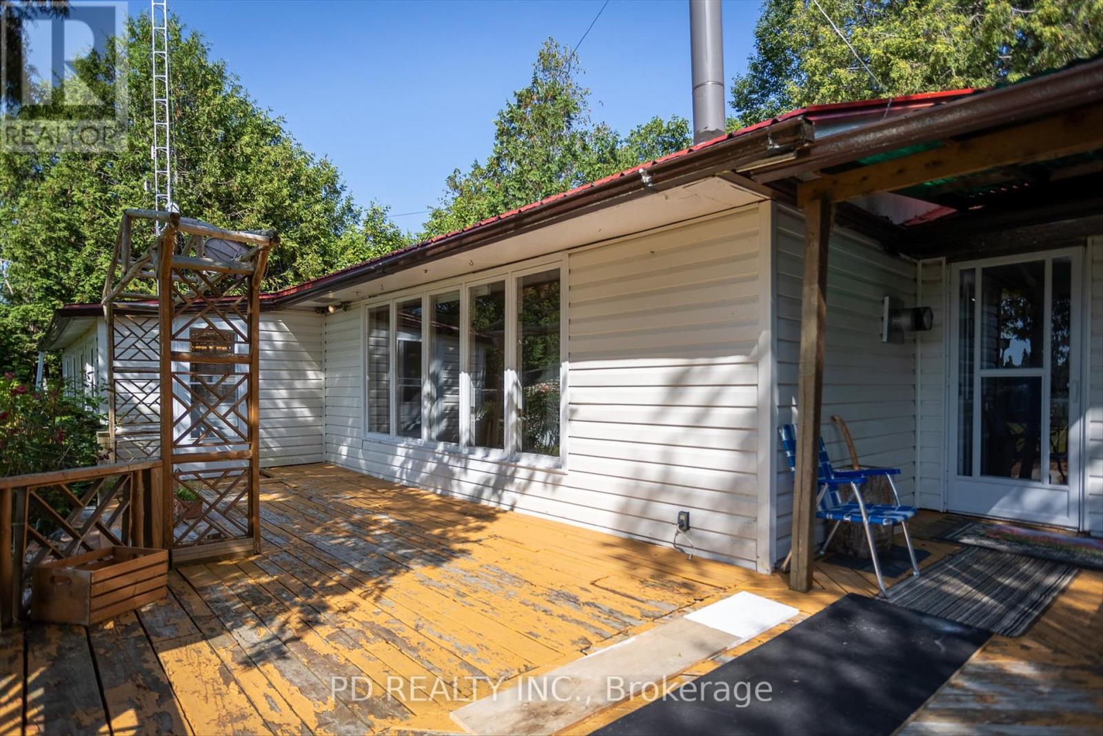 22 Evergreen Street, Kawartha Lakes, Ontario  K0L 2W0 - Photo 35 - X12175508
