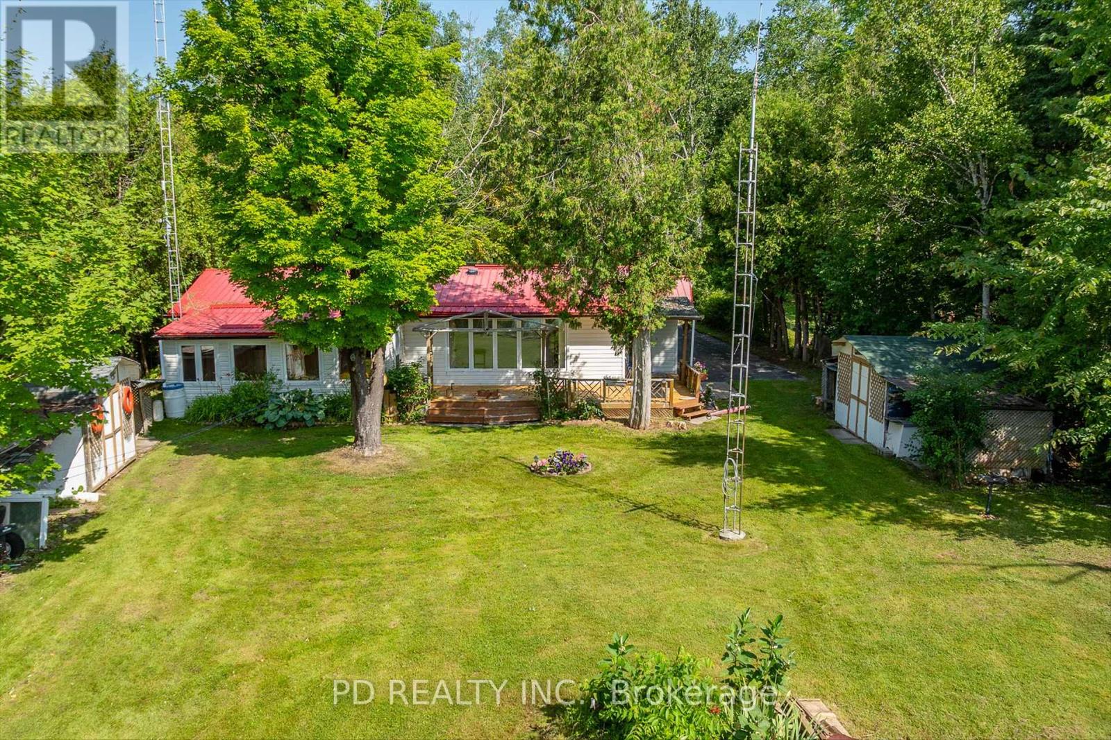22 Evergreen Street, Kawartha Lakes, Ontario  K0L 2W0 - Photo 36 - X12175508