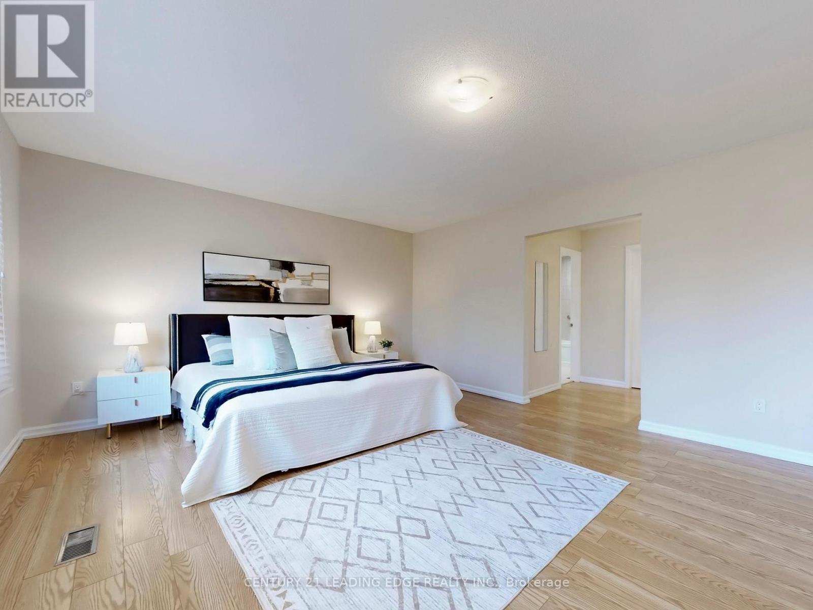 547 Village Parkway, Markham, Ontario  L3R 4K7 - Photo 21 - N12294924