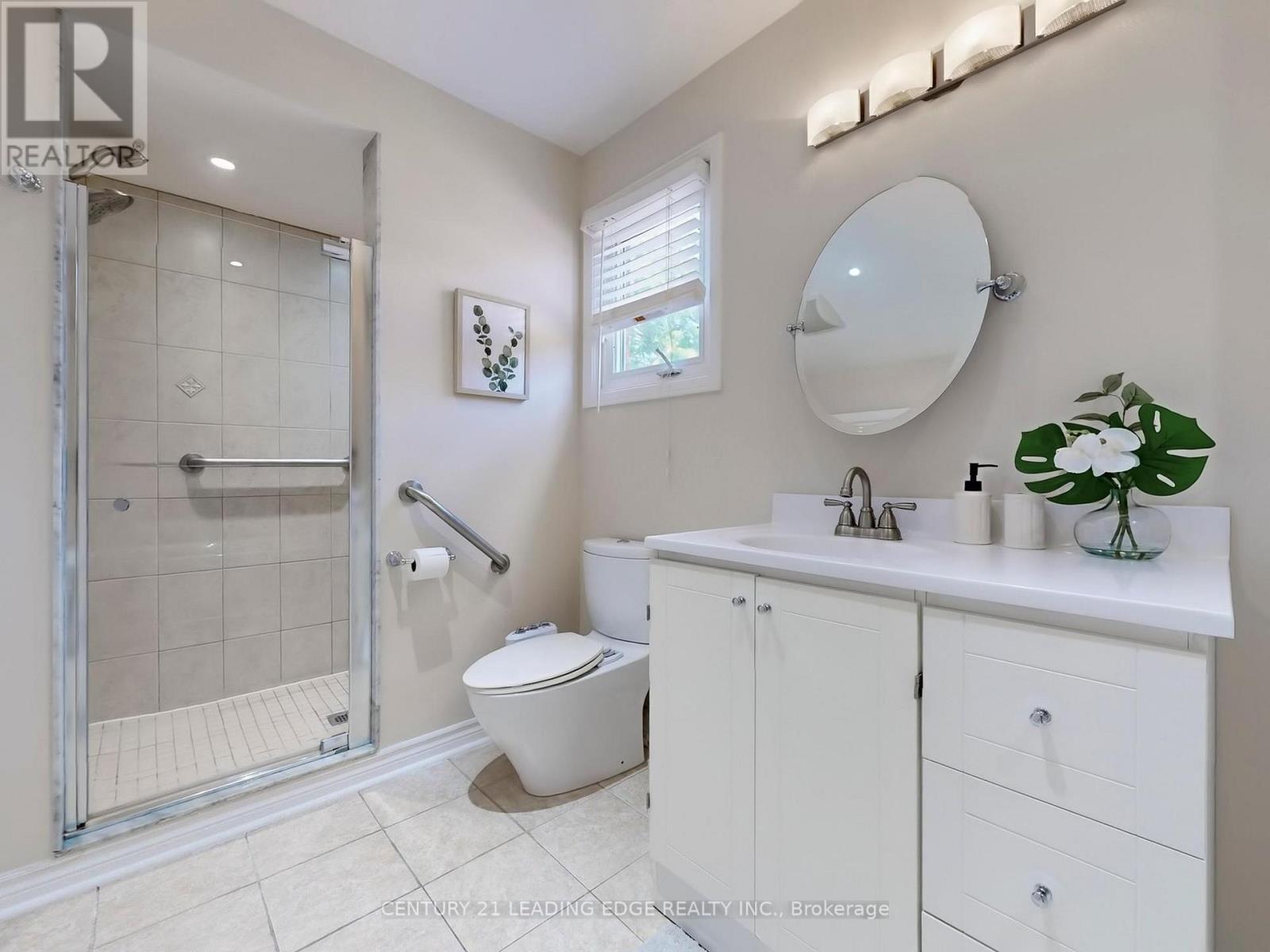 547 Village Parkway, Markham, Ontario  L3R 4K7 - Photo 25 - N12294924