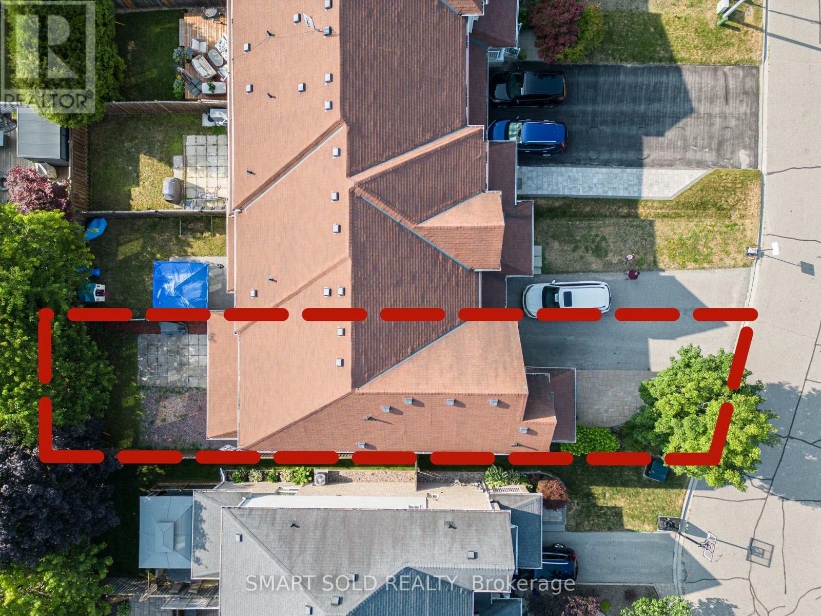 Property at 14 BROOKSTREAM COURT image 4