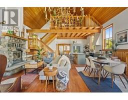 9211 WEST Avenue, invermere, British Columbia