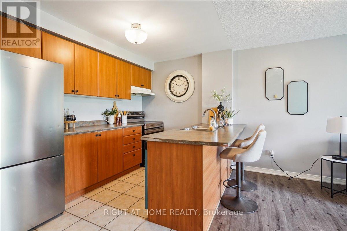 308 - 83 Aspen Springs Drive, Clarington, Ontario  L1C 5J7 - Photo 10 - E12296106