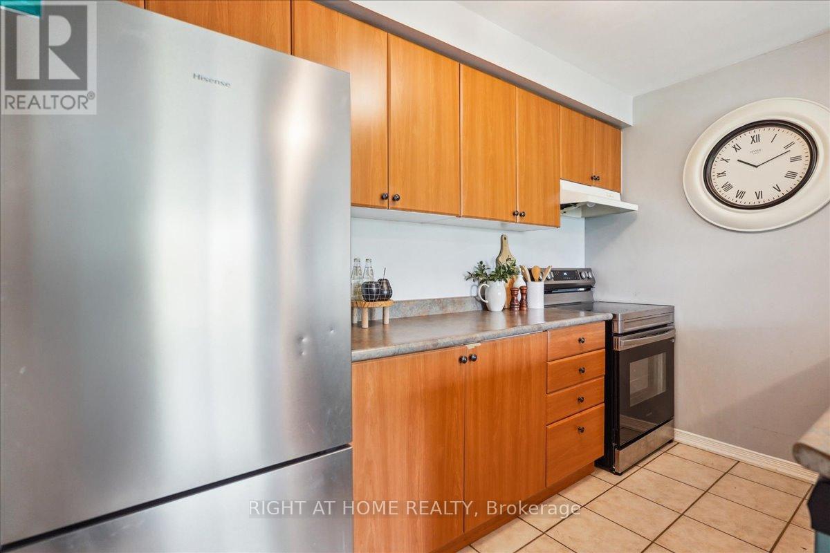 308 - 83 Aspen Springs Drive, Clarington, Ontario  L1C 5J7 - Photo 11 - E12296106