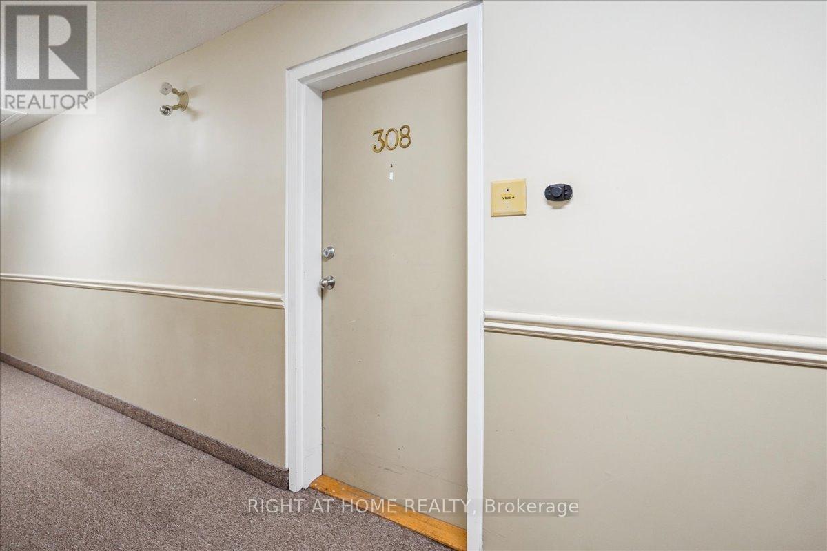 308 - 83 Aspen Springs Drive, Clarington, Ontario  L1C 5J7 - Photo 5 - E12296106