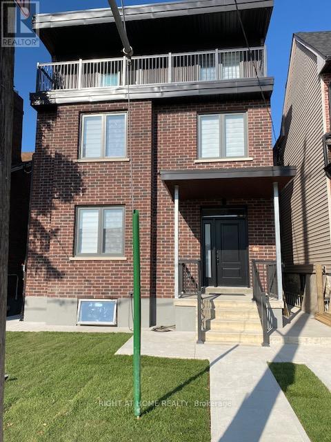 APT 2 - 225 MCROBERTS AVENUE, Toronto, Ontario