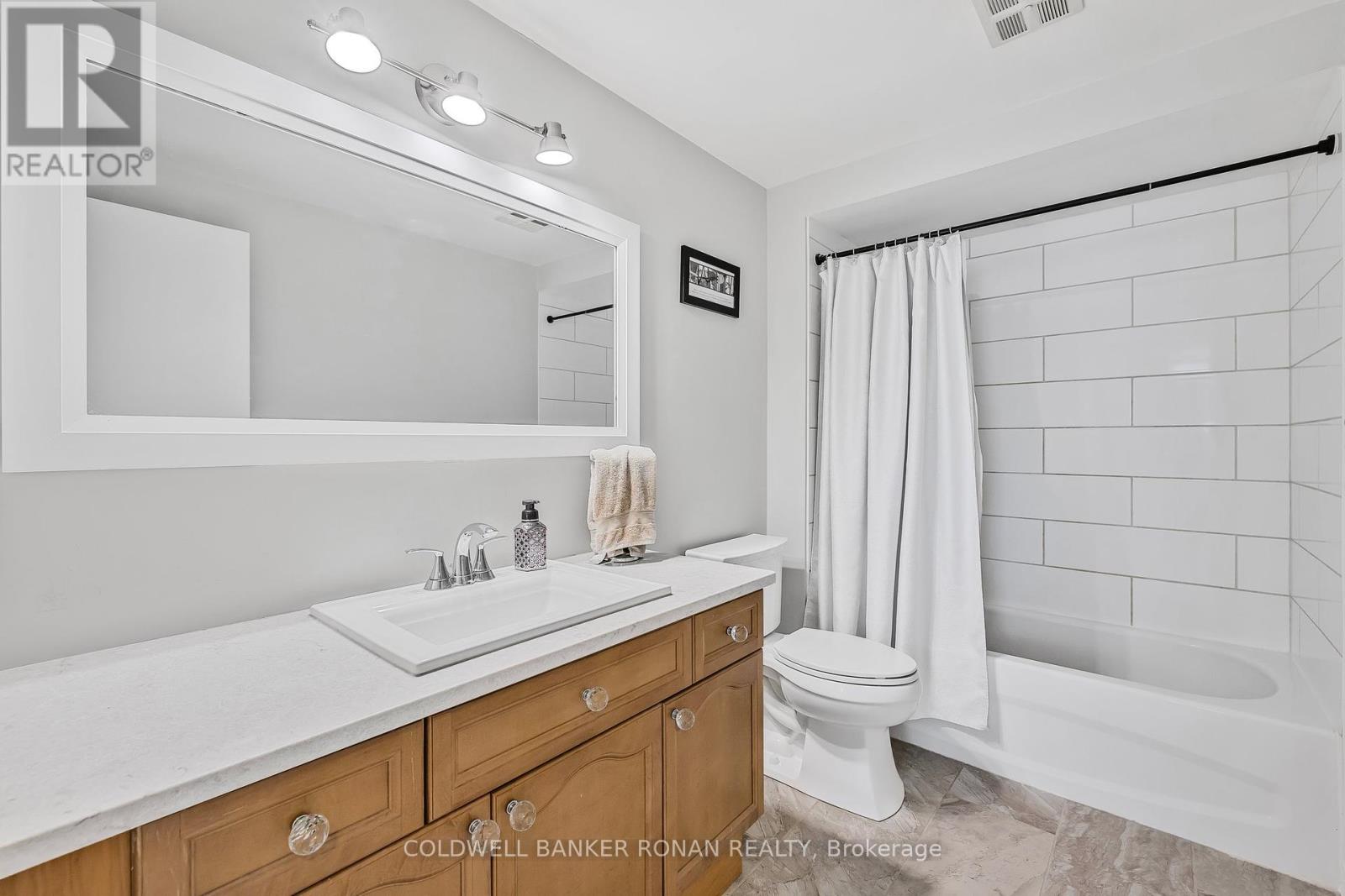 170 Burbank Crescent, Orangeville, Ontario  L9W 3H8 - Photo 15 - W12296125