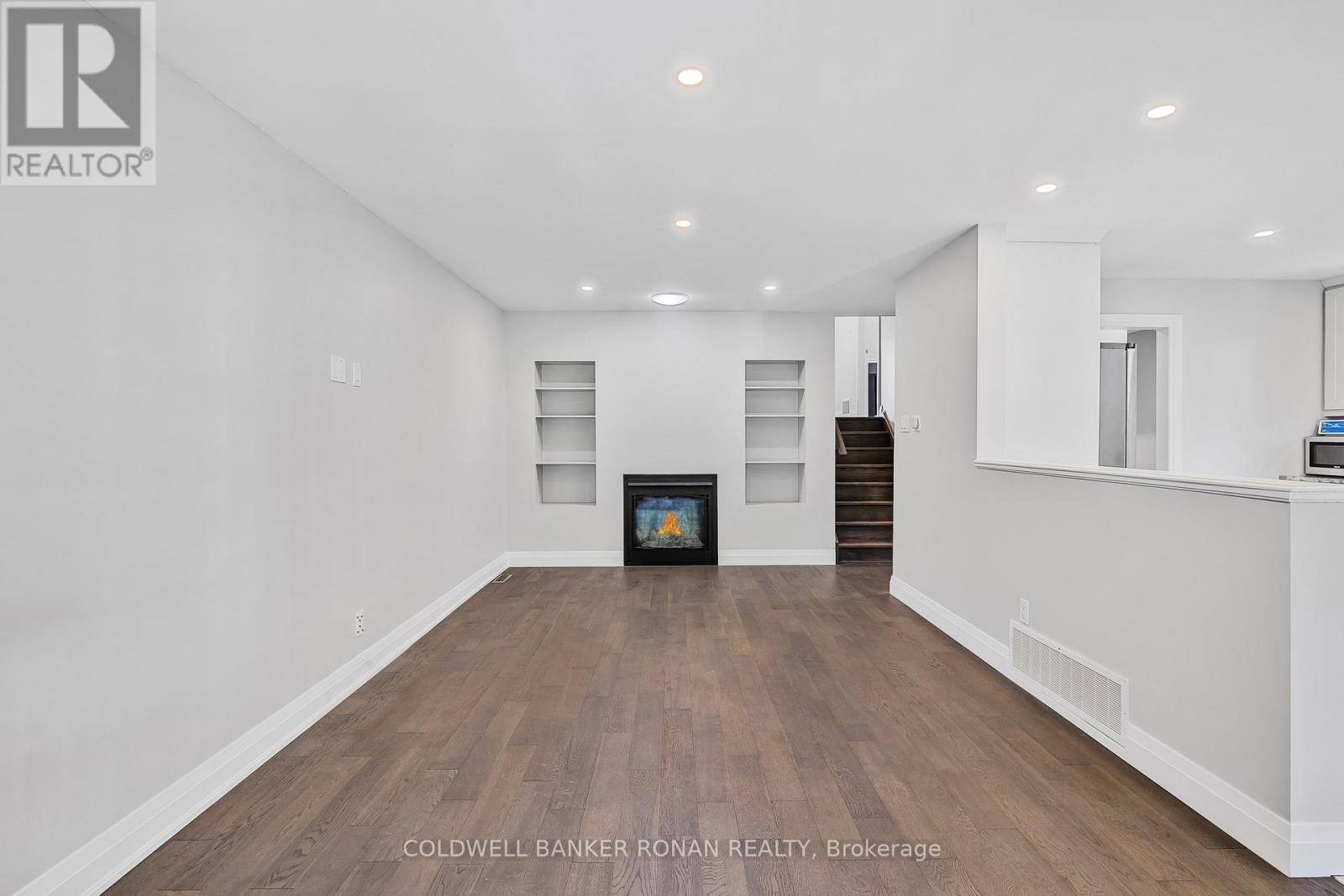 170 Burbank Crescent, Orangeville, Ontario  L9W 3H8 - Photo 8 - W12296125