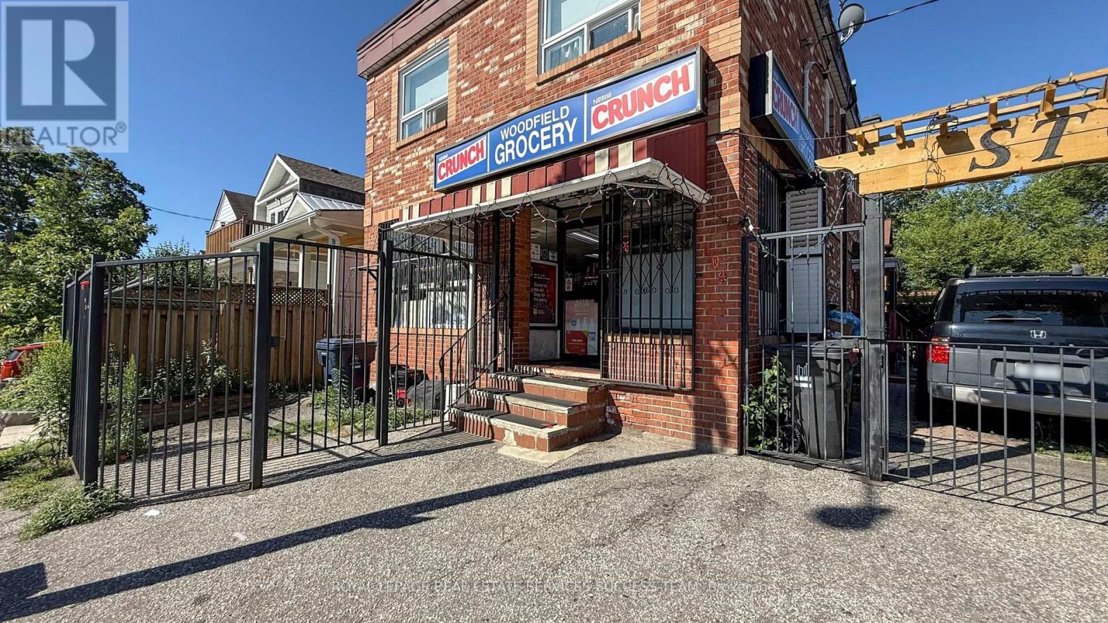404 Woodfield Road, Toronto (Greenwood-Coxwell), Ontario  M4L 2X1 - Photo 10 - E12290075