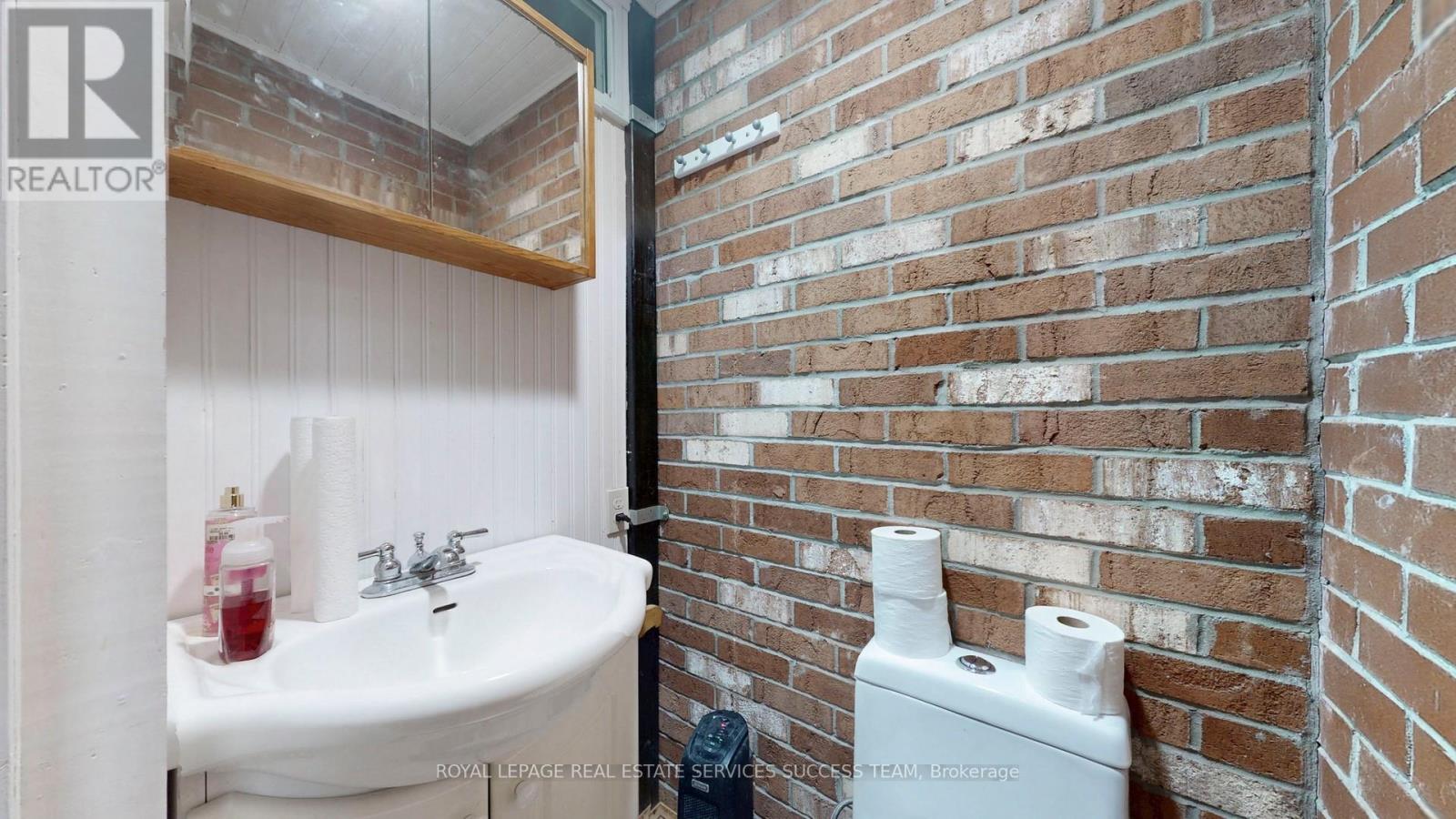 404 Woodfield Road, Toronto (Greenwood-Coxwell), Ontario  M4L 2X1 - Photo 35 - E12290075