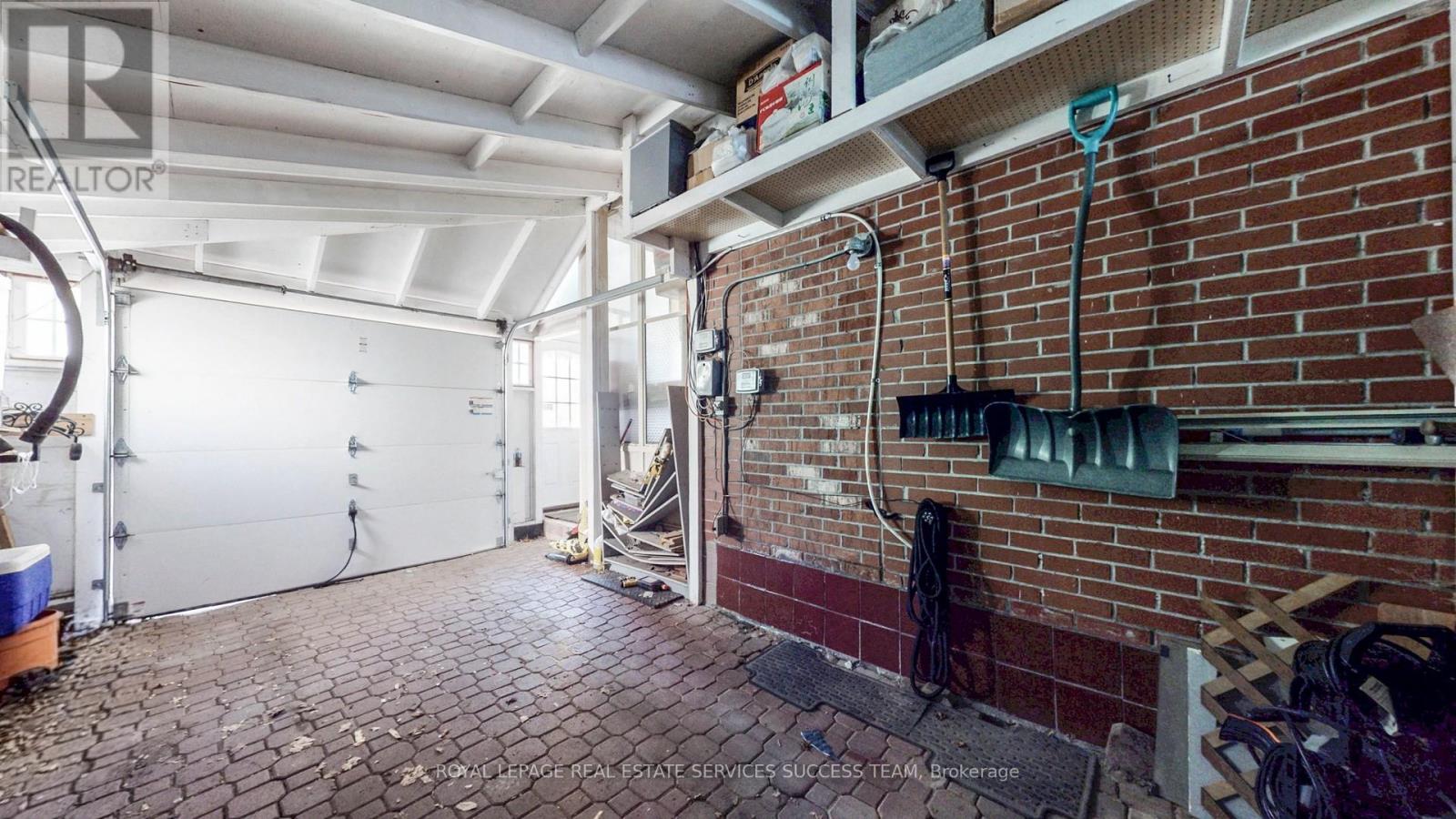 404 Woodfield Road, Toronto (Greenwood-Coxwell), Ontario  M4L 2X1 - Photo 38 - E12290075