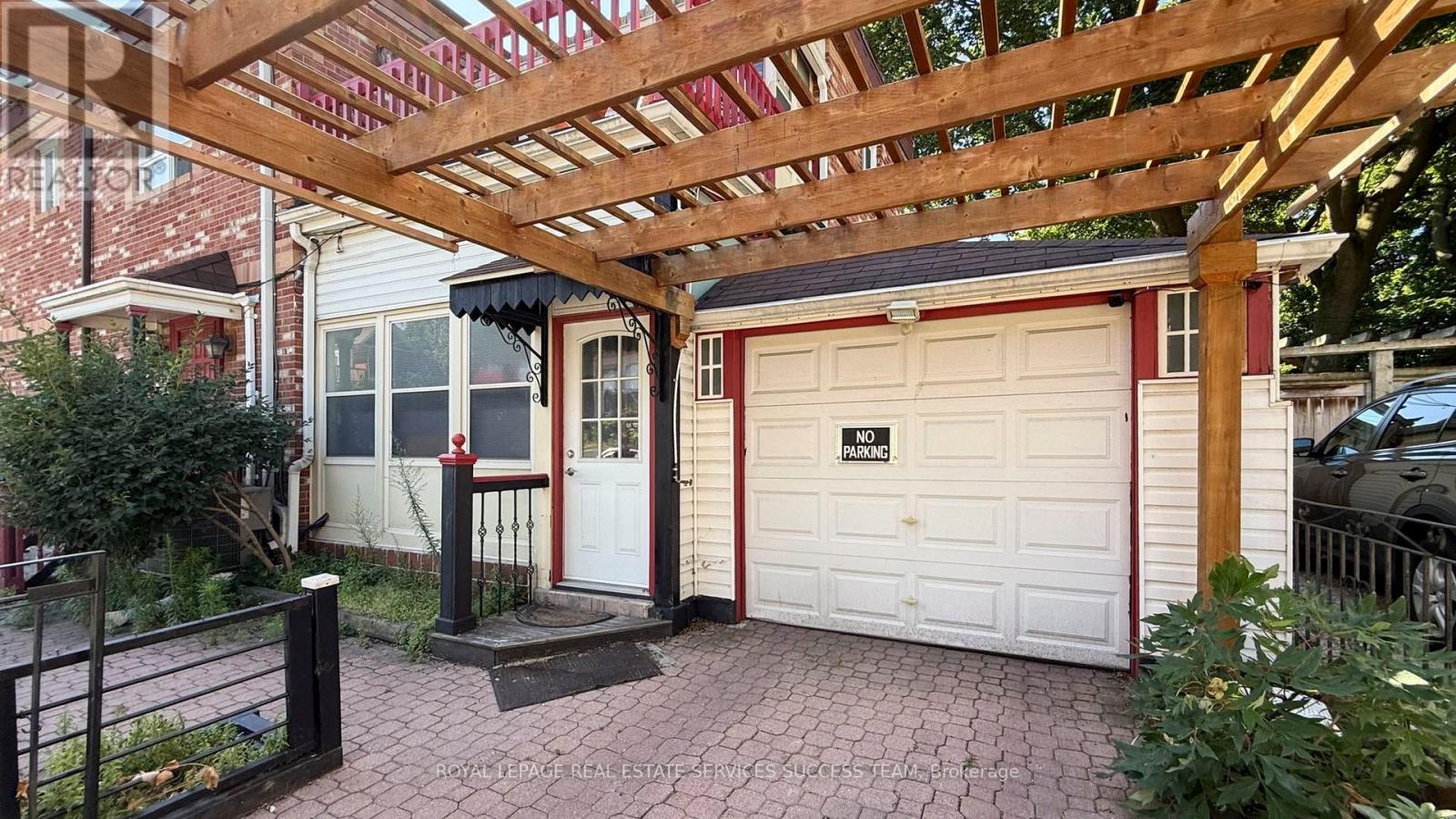 404 Woodfield Road, Toronto (Greenwood-Coxwell), Ontario  M4L 2X1 - Photo 46 - E12290075
