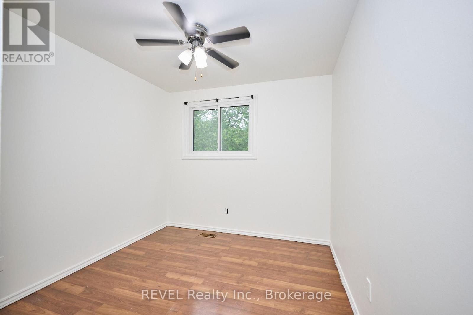 1 - 4215 Meadowvale Drive, Niagara Falls, Ontario  L2E 5W8 - Photo 17 - X12245929
