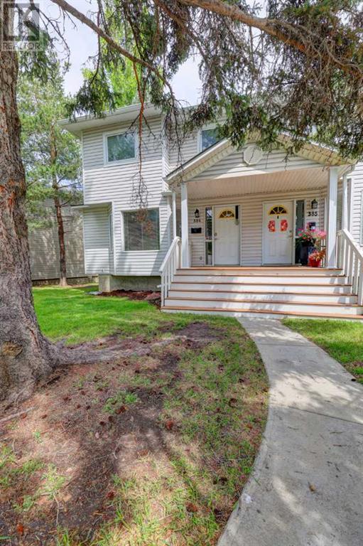 Property at 384 Killarney Glen Court SW image 3