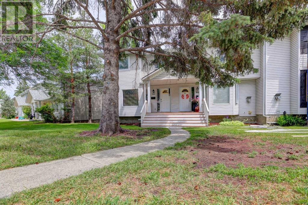 Property at 384 Killarney Glen Court SW image 2