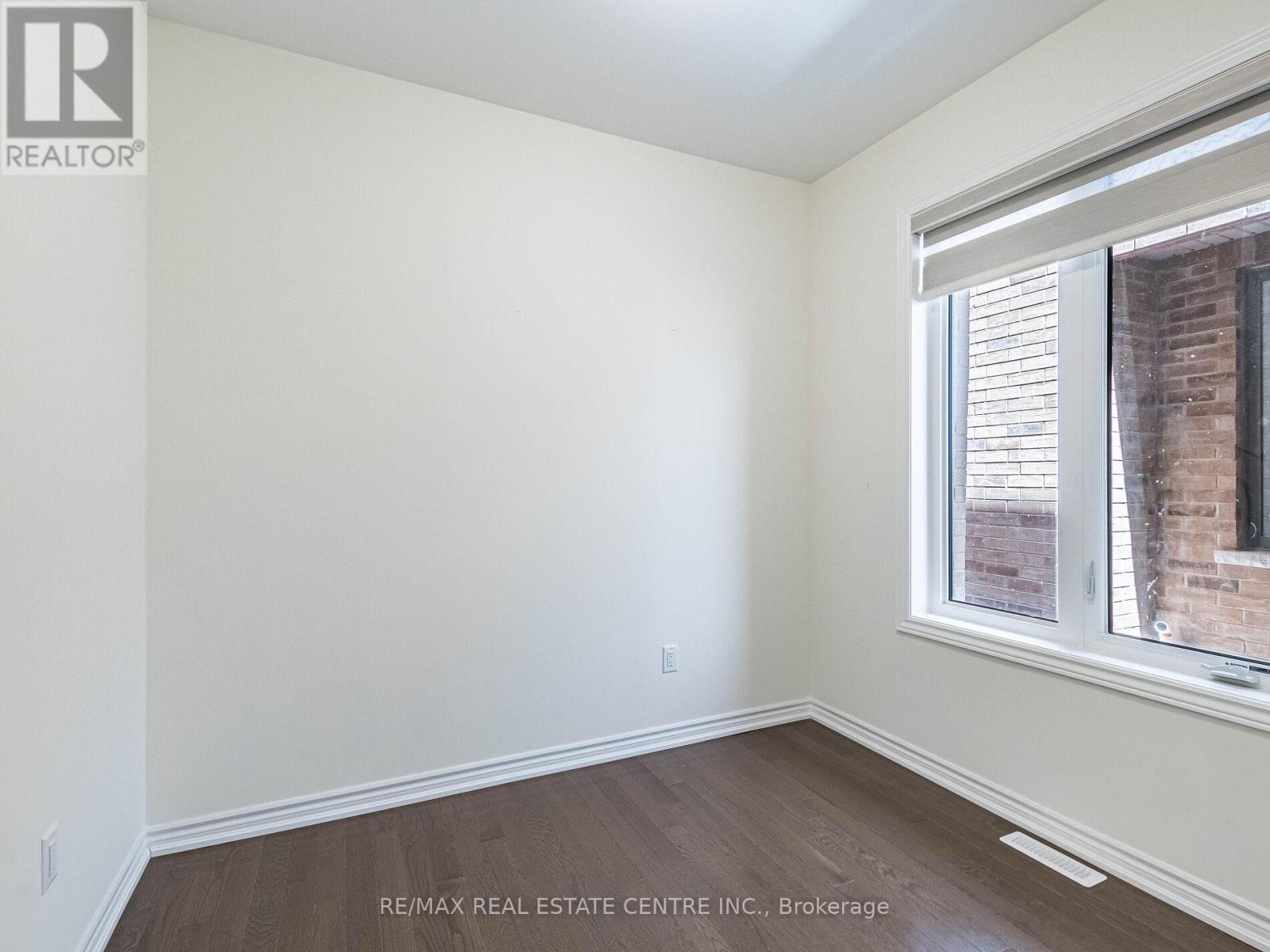 20 Fuller Street, Brampton, Ontario  L6X 5S3 - Photo 20 - W12296146