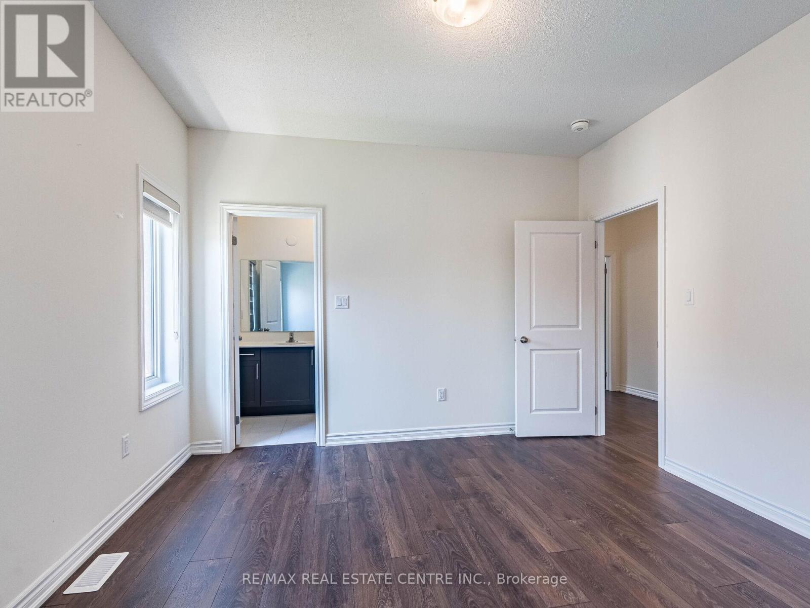 20 Fuller Street, Brampton, Ontario  L6X 5S3 - Photo 33 - W12296146