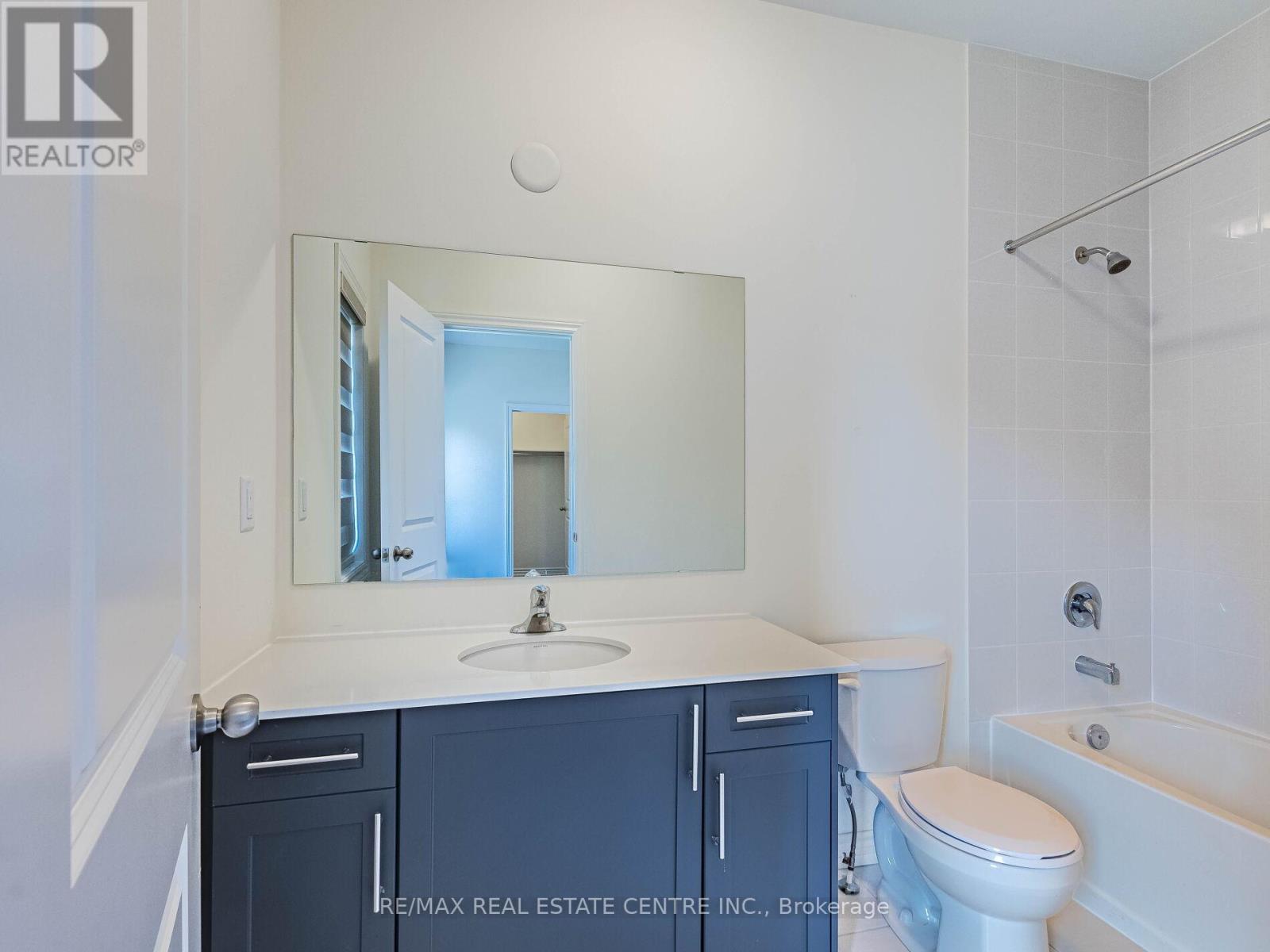 20 Fuller Street, Brampton, Ontario  L6X 5S3 - Photo 34 - W12296146