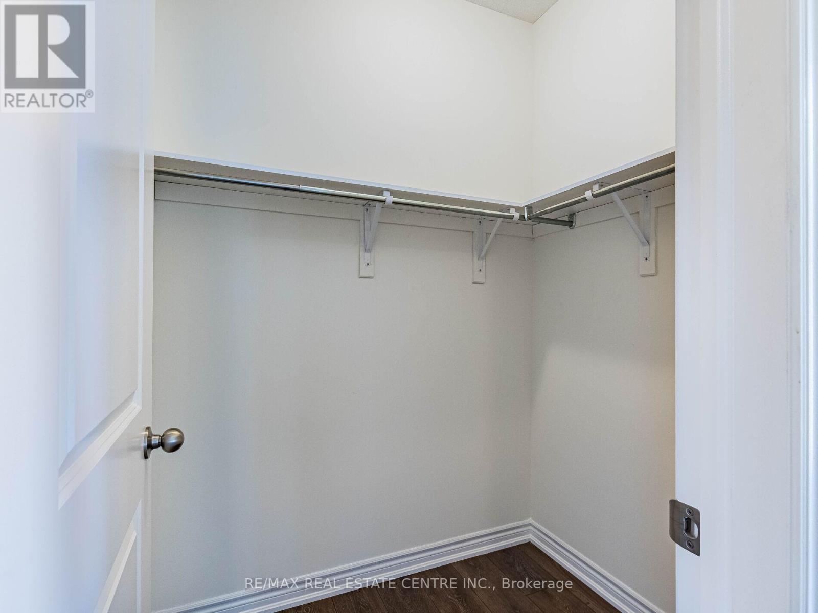 20 Fuller Street, Brampton, Ontario  L6X 5S3 - Photo 36 - W12296146