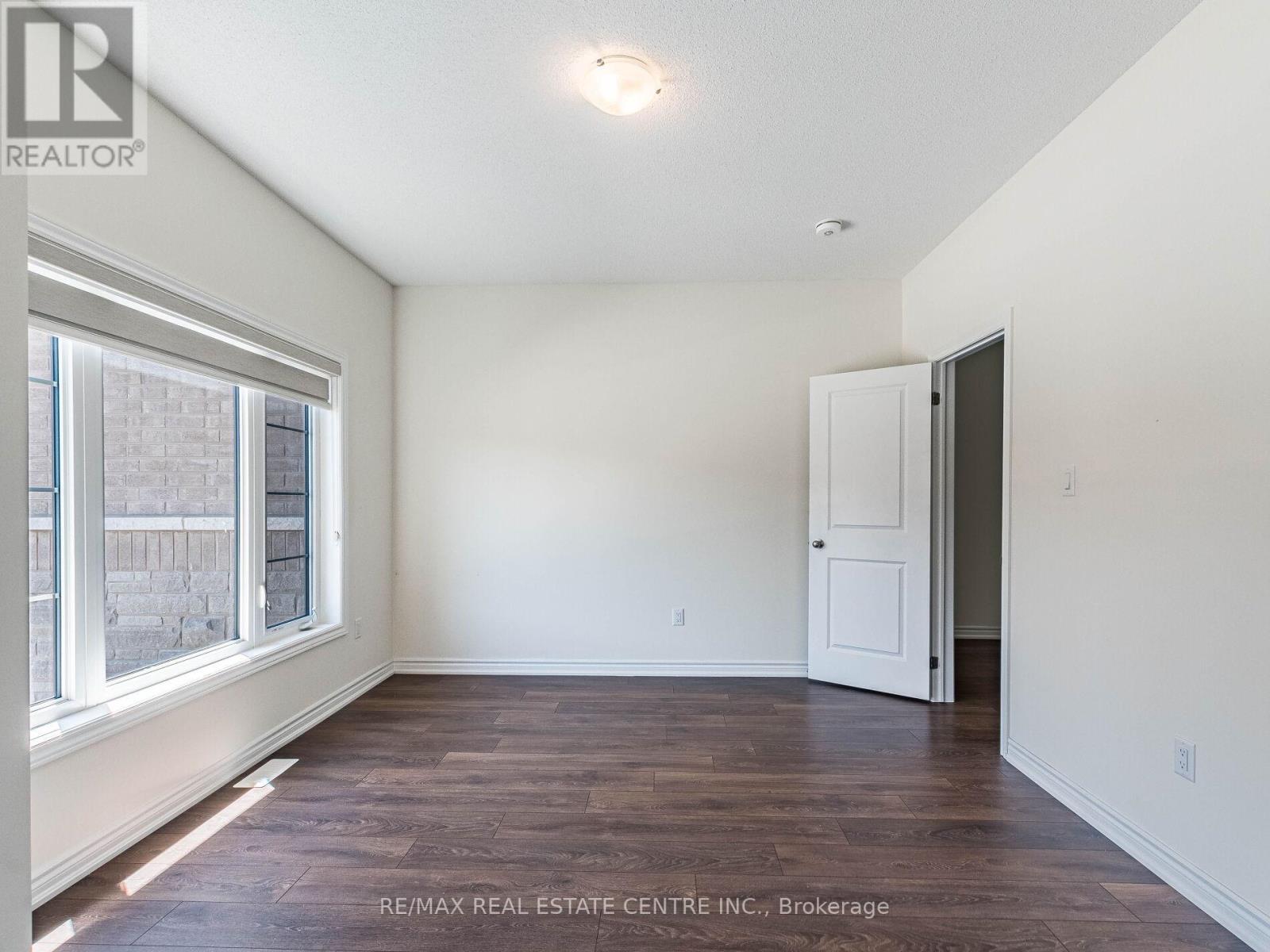 20 Fuller Street, Brampton, Ontario  L6X 5S3 - Photo 42 - W12296146
