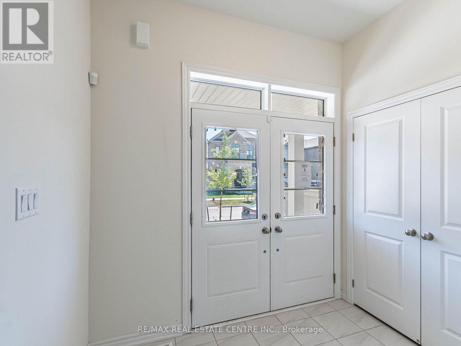 Property at 20 FULLER STREET image 5