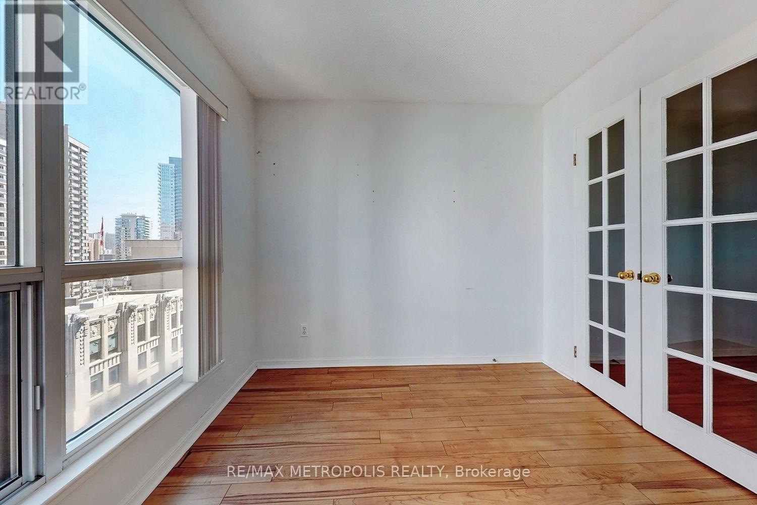 1714 - 7 Carlton Street, Toronto, Ontario  M5B 2M3 - Photo 10 - C12296188
