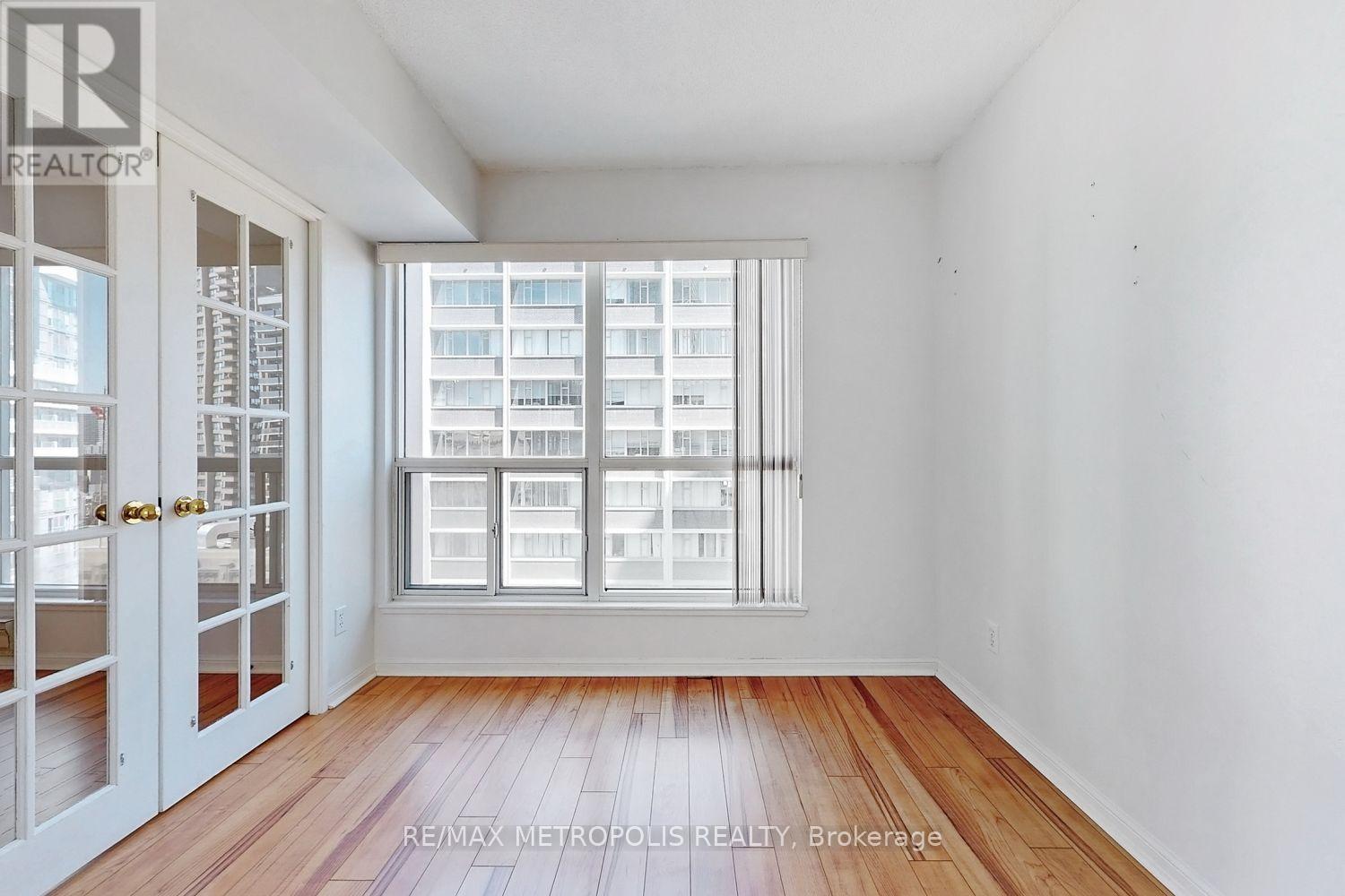 1714 - 7 Carlton Street, Toronto, Ontario  M5B 2M3 - Photo 11 - C12296188