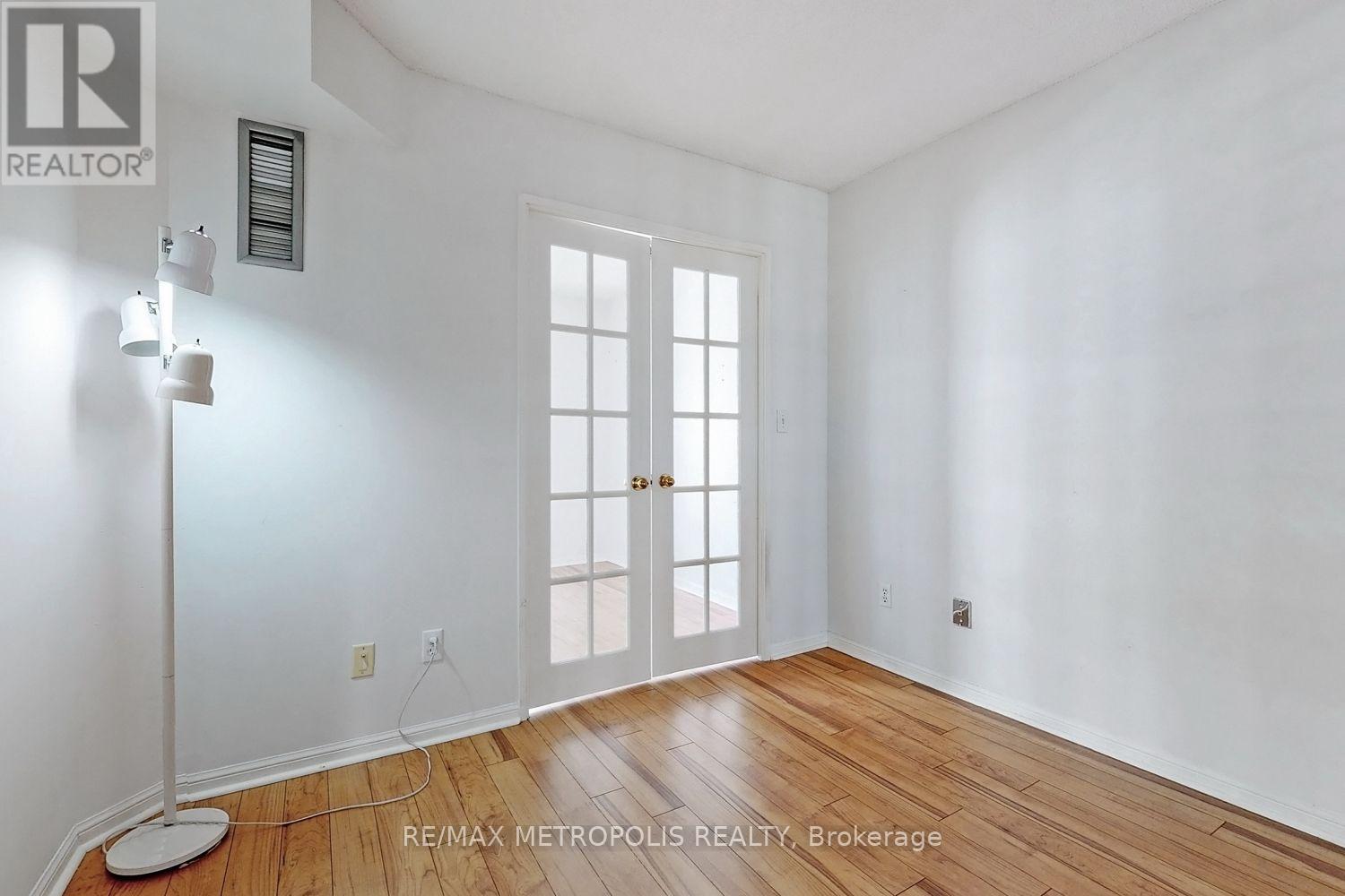 1714 - 7 Carlton Street, Toronto, Ontario  M5B 2M3 - Photo 13 - C12296188