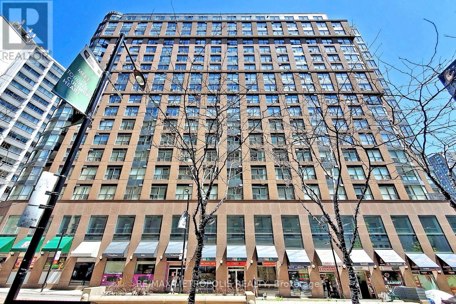 1714 - 7 Carlton Street, Toronto, Ontario  M5B 2M3 - Photo 2 - C12296188