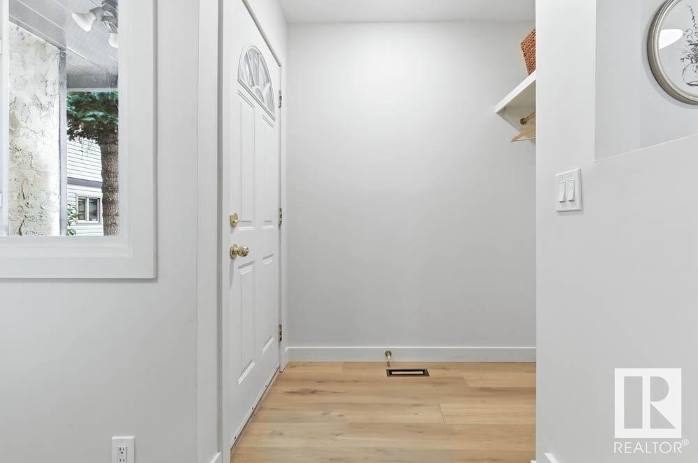 Property at 14025 30 ST NW image 3
