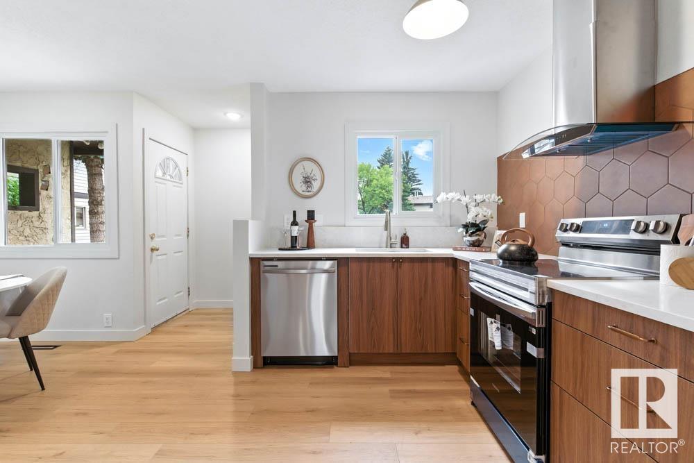 Property at 14025 30 ST NW image 5