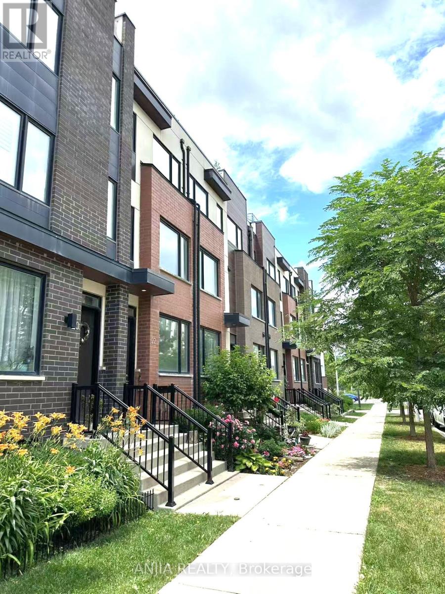 22 FREDERICK TISDALE DRIVE, Toronto, Ontario
