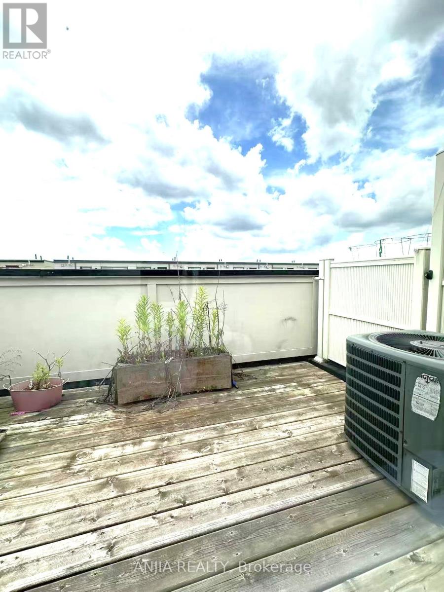 22 Frederick Tisdale Drive, Toronto, Ontario  M3K 0B2 - Photo 28 - W12296204