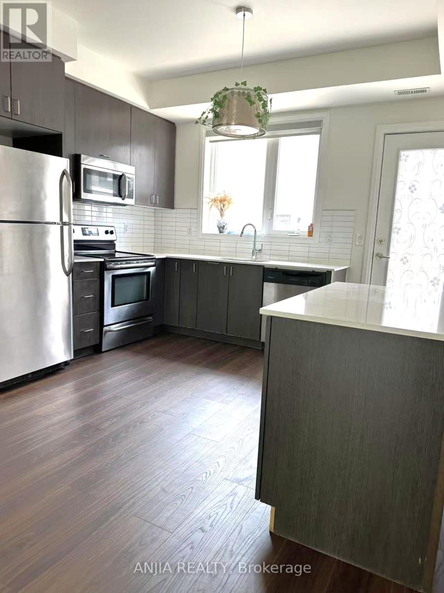 22 Frederick Tisdale Drive, Toronto, Ontario  M3K 0B2 - Photo 4 - W12296204