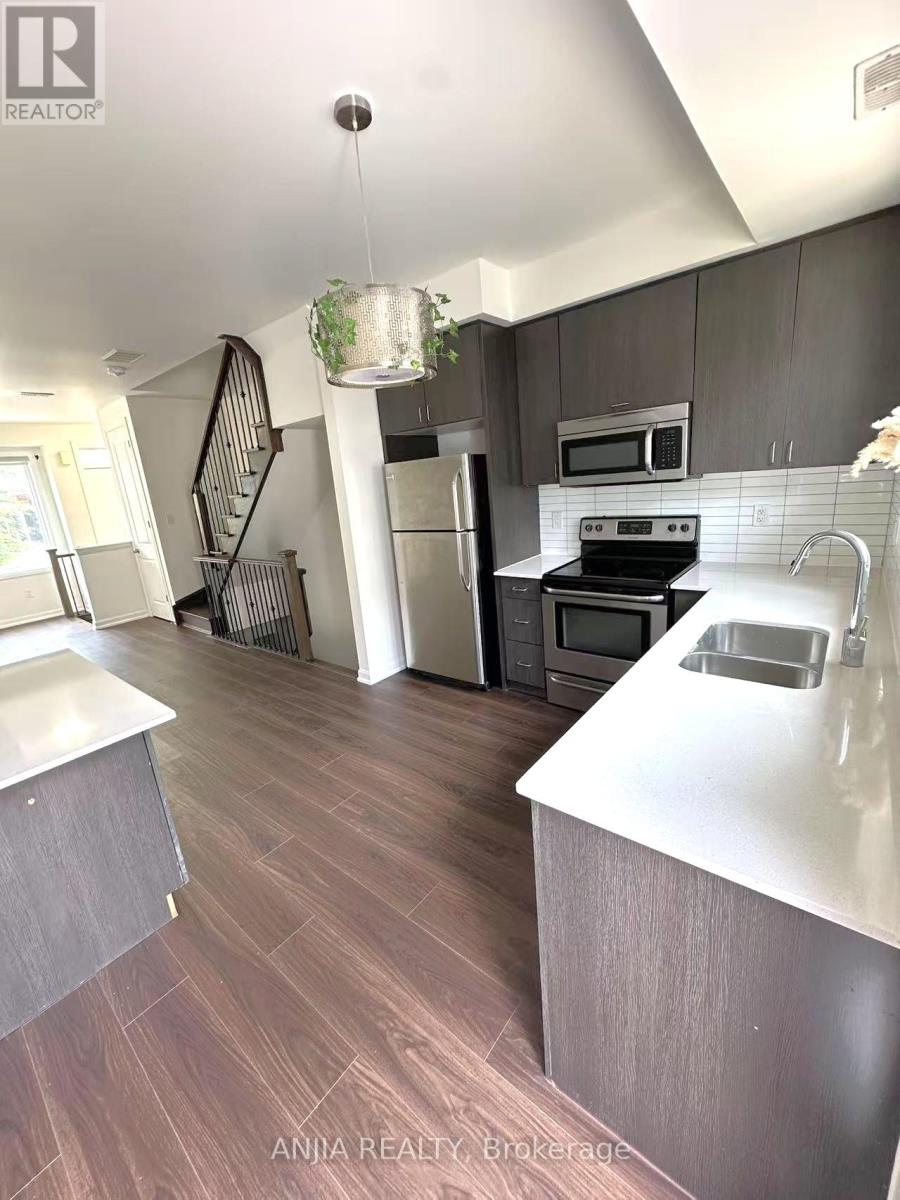 22 Frederick Tisdale Drive, Toronto, Ontario  M3K 0B2 - Photo 8 - W12296204