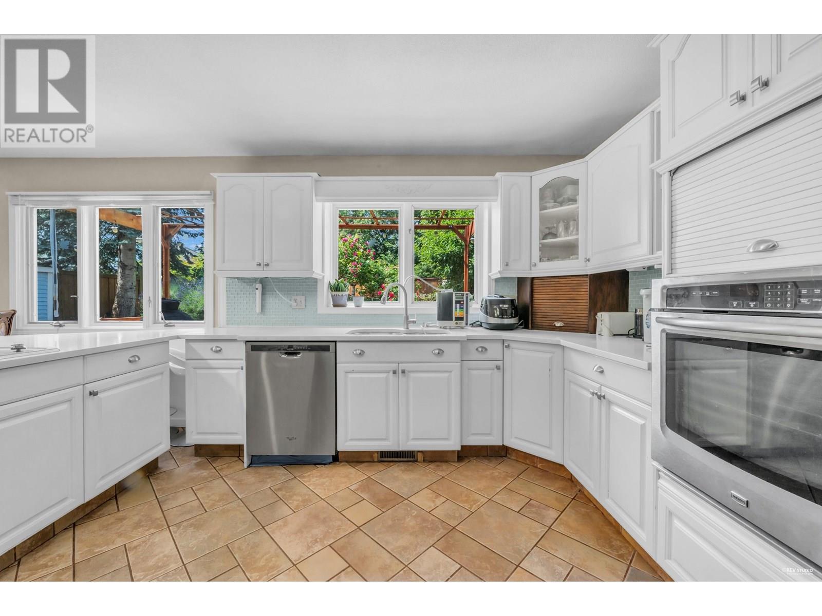 5155 Alderfeild Place, West Vancouver, British Columbia  V7W 2W7 - Photo 18 - R3028783