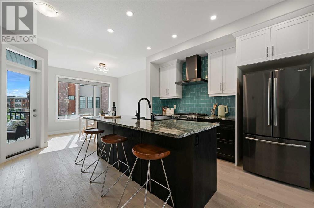 Property at 136 Greenbriar Way NW image 3