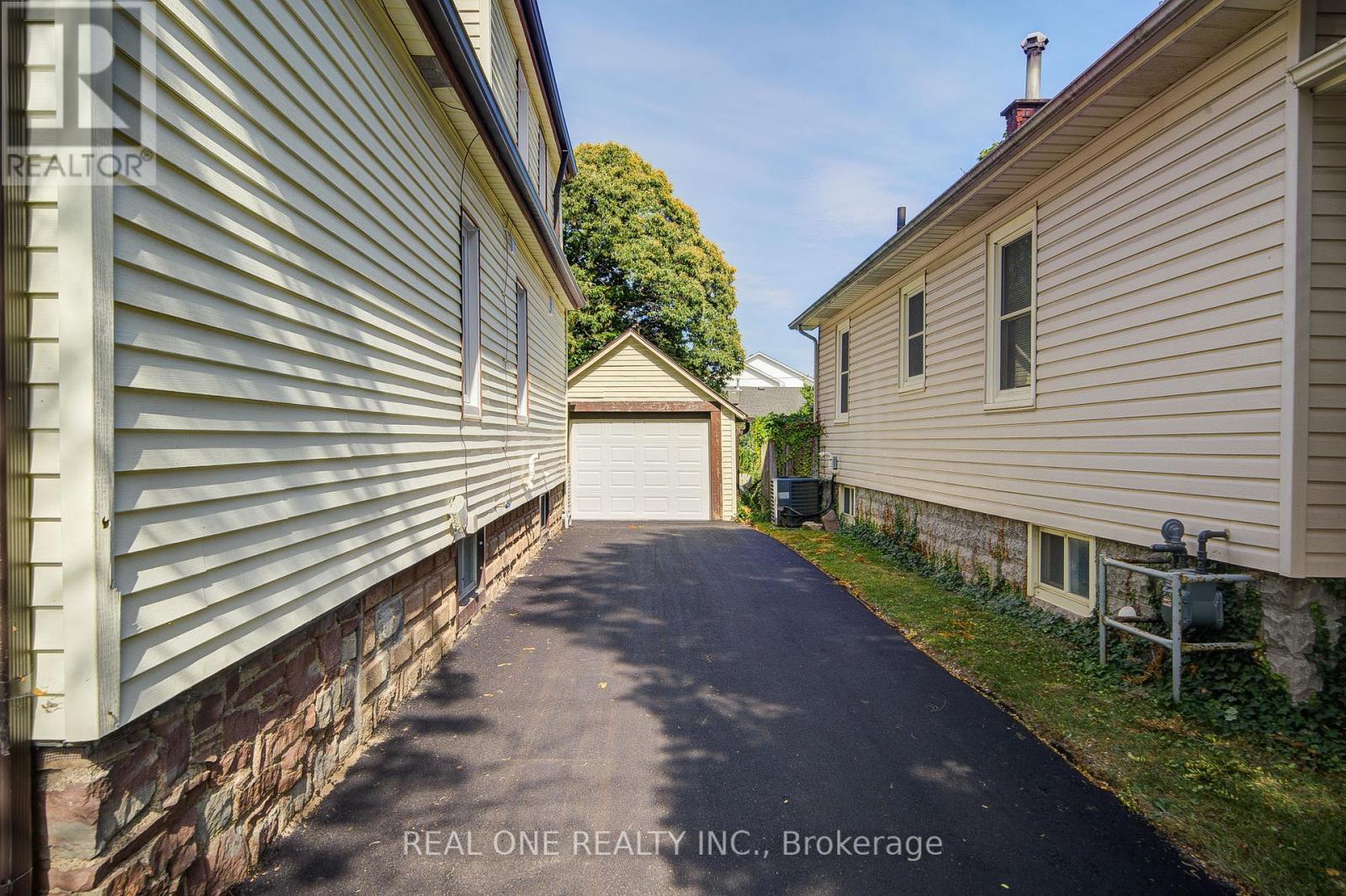 4052 St James Avenue, Niagara Falls, Ontario  L2E 6H6 - Photo 30 - X12296226