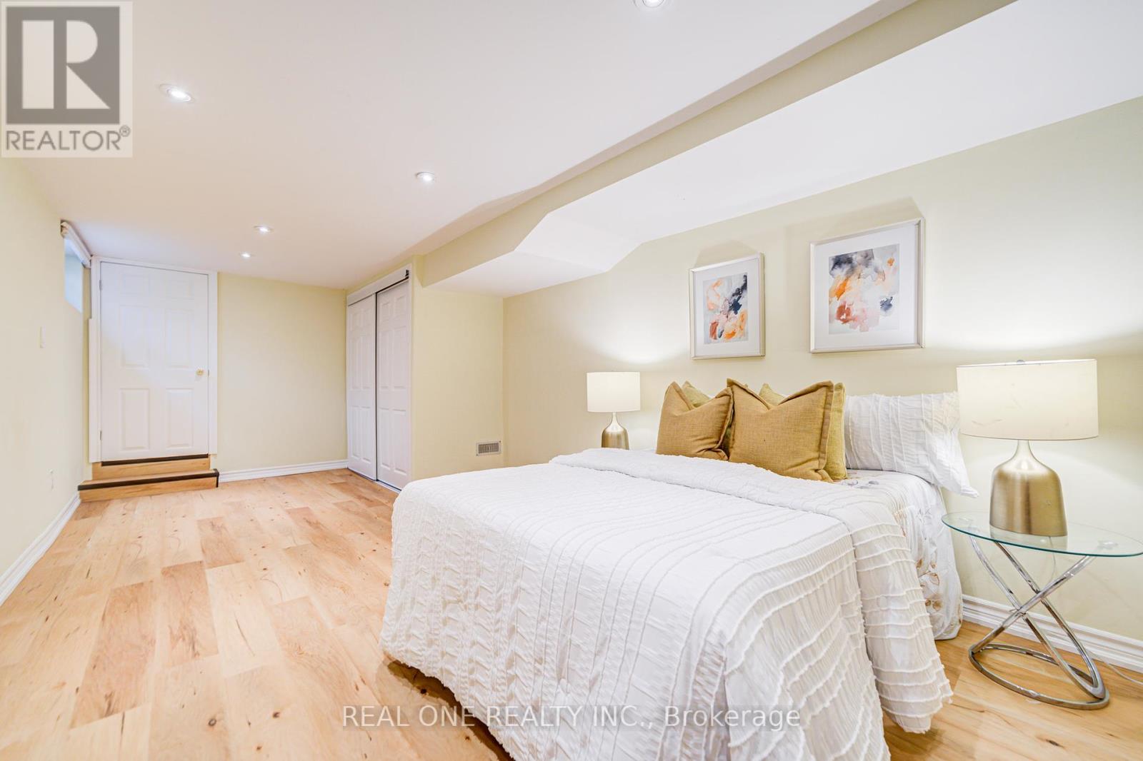 4052 St James Avenue, Niagara Falls, Ontario  L2E 6H6 - Photo 28 - X12296226