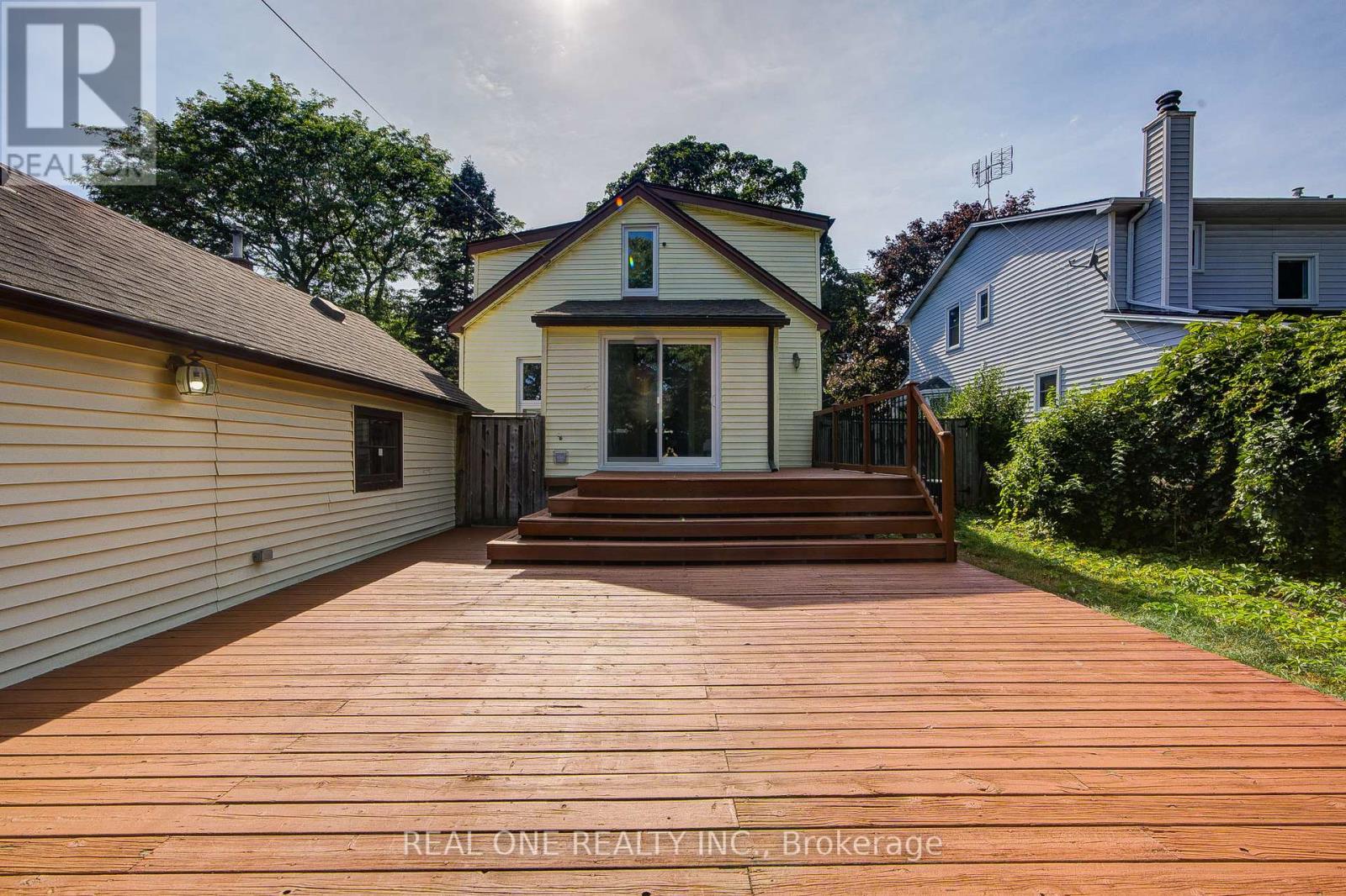 4052 St James Avenue, Niagara Falls, Ontario  L2E 6H6 - Photo 32 - X12296226