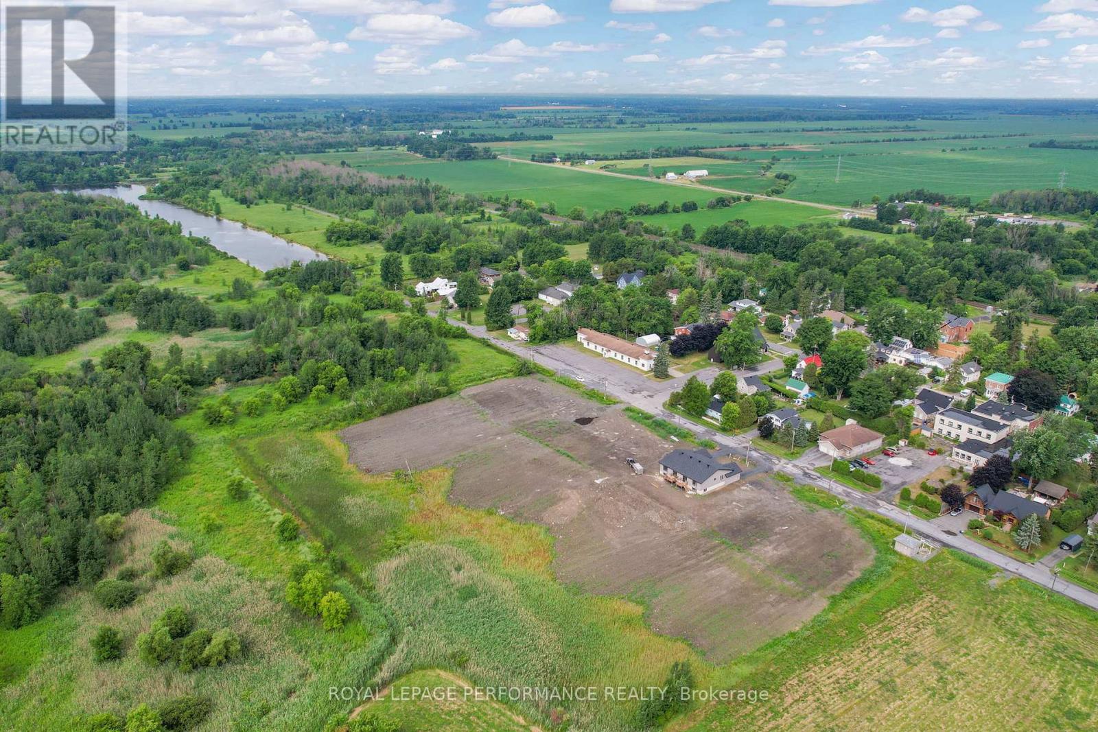 18 Beech Street, South Glengarry, Ontario  K0C 1N0 - Photo 11 - X12289174