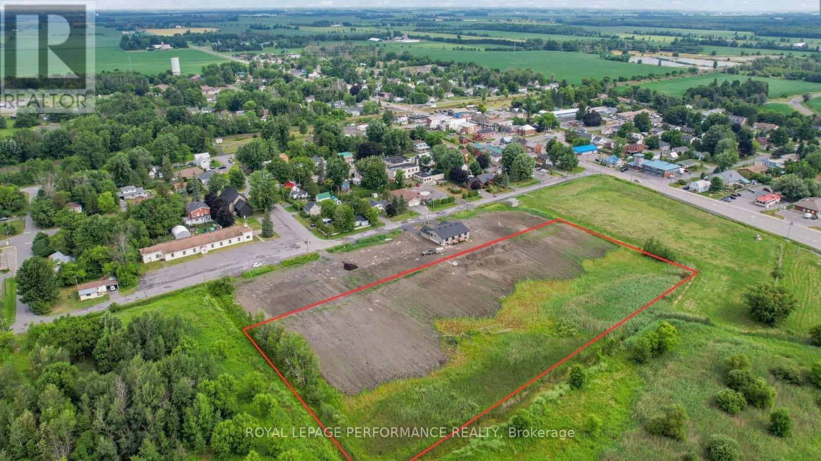 18 Beech Street, South Glengarry, Ontario  K0C 1N0 - Photo 2 - X12289174