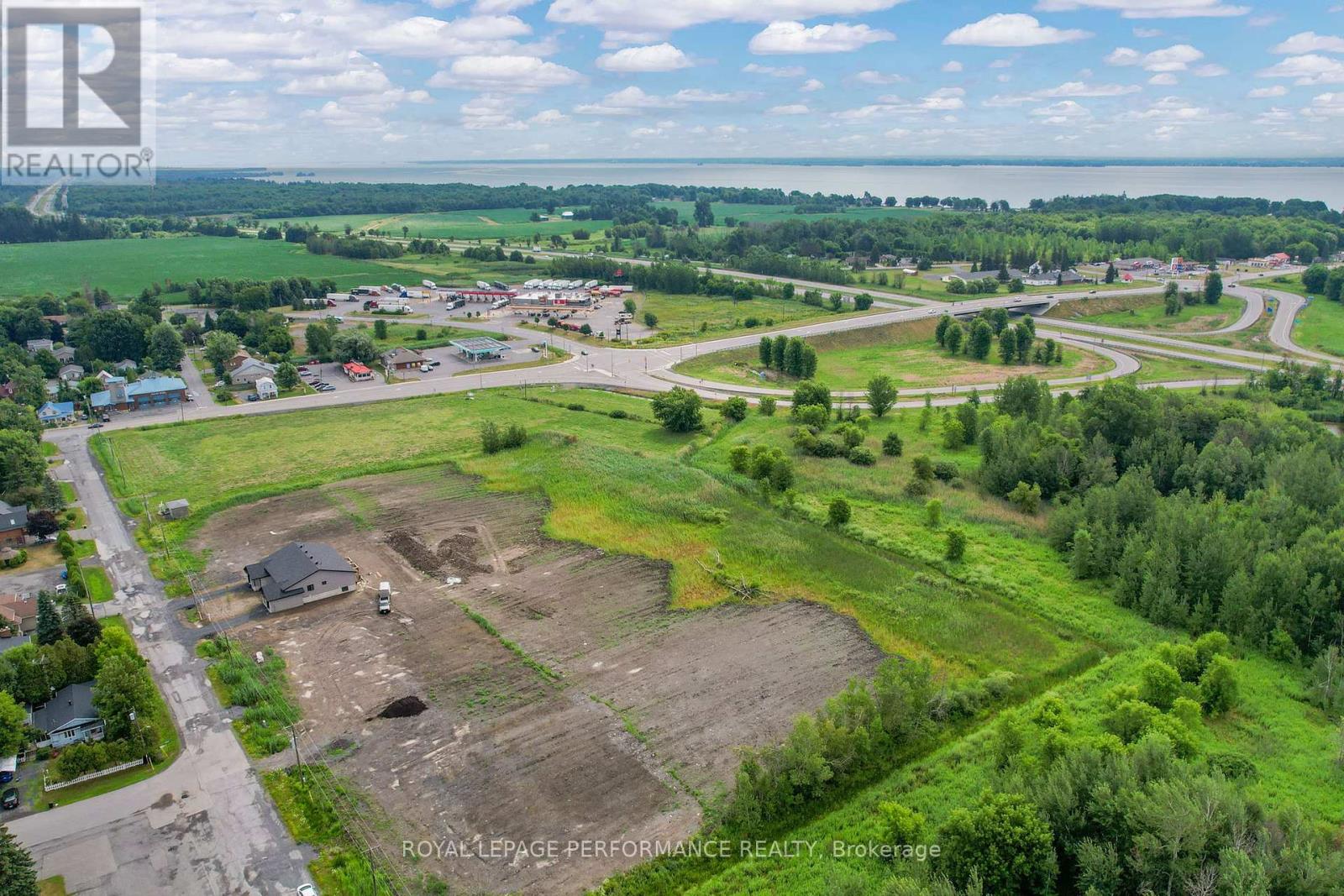 18 Beech Street, South Glengarry, Ontario  K0C 1N0 - Photo 4 - X12289174