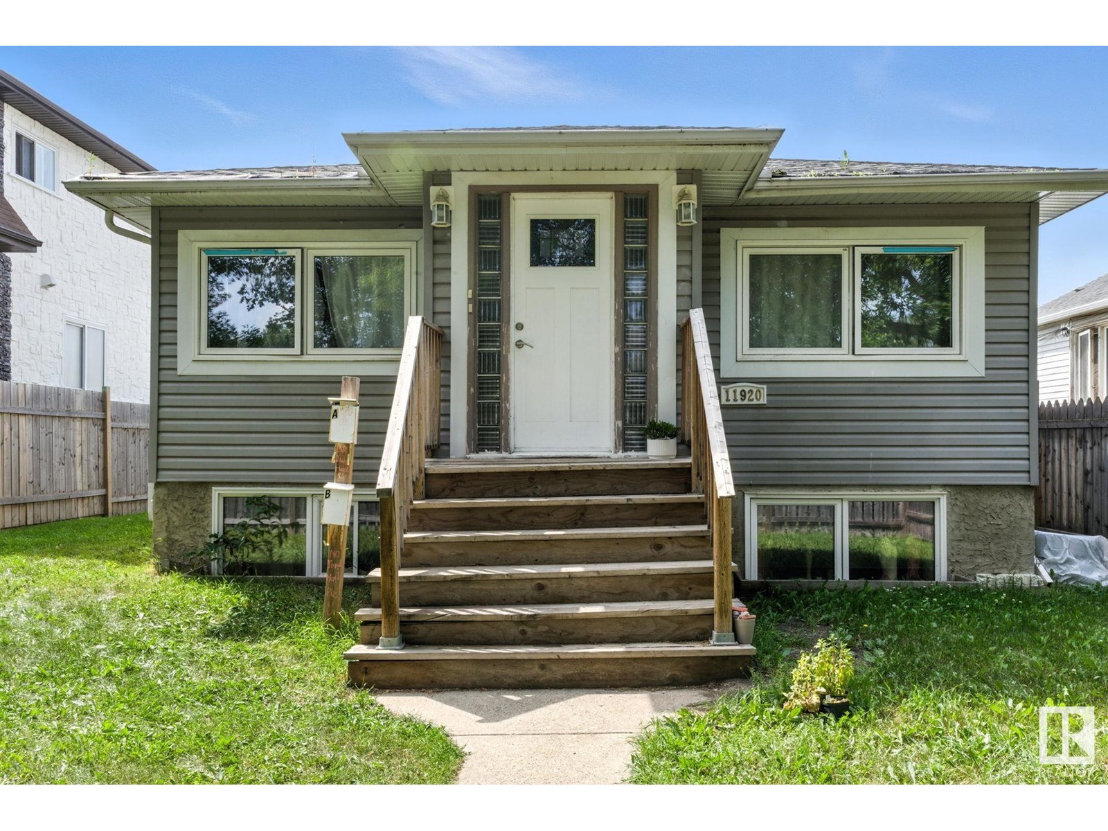 Property at 11920 71 ST NW image 3