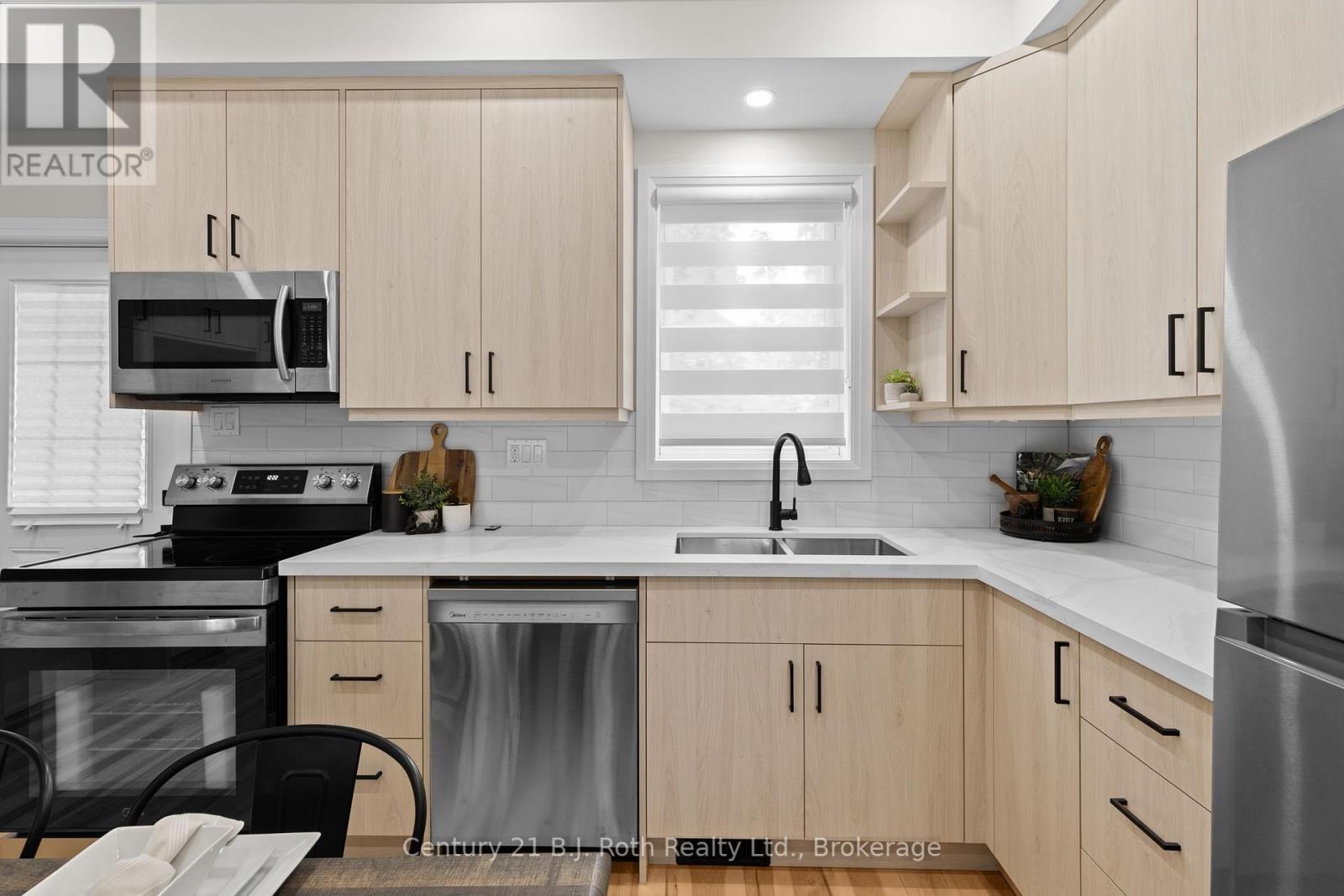 Property at 17 DOUGLAS STREET image 5