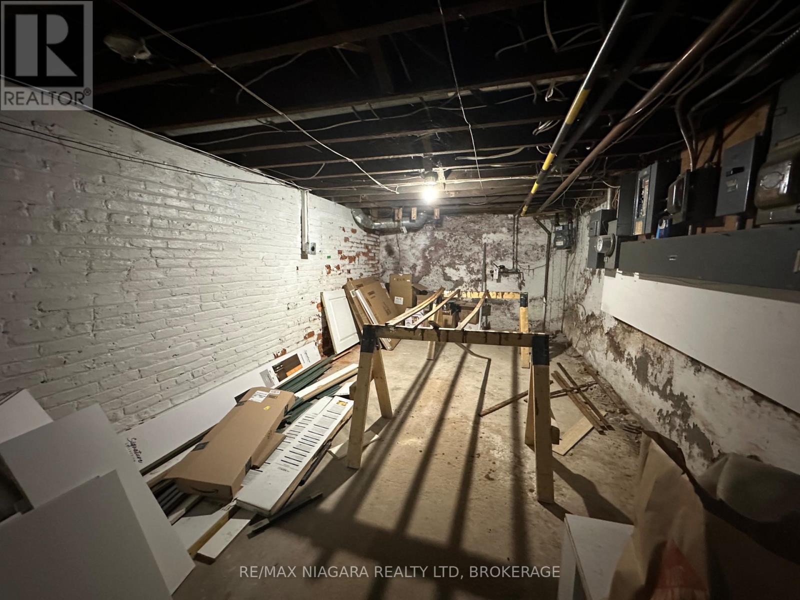 5842 Ferry Street, Niagara Falls, Ontario  L2G 1S9 - Photo 20 - X12296241