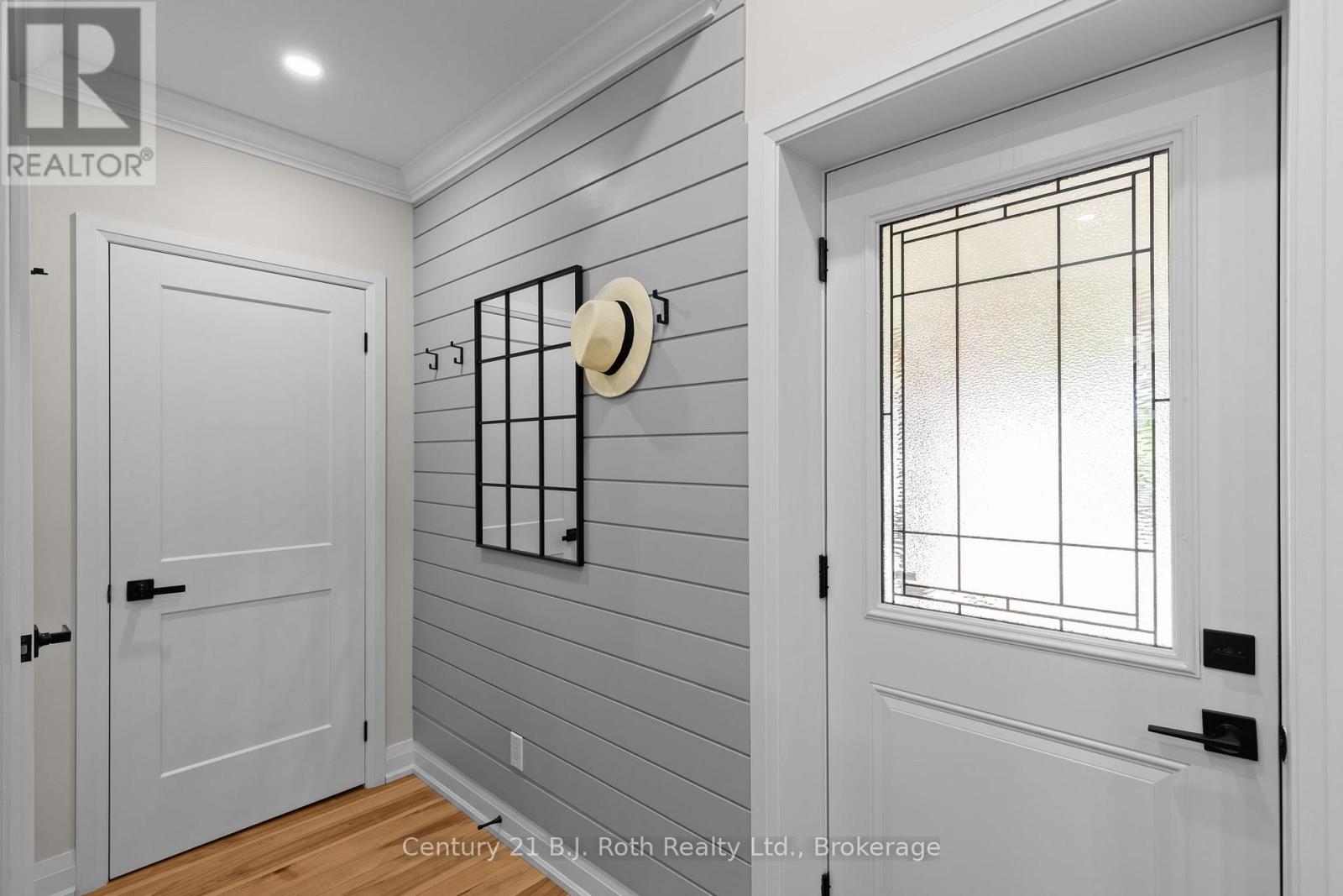 Property at 17 DOUGLAS STREET image 3