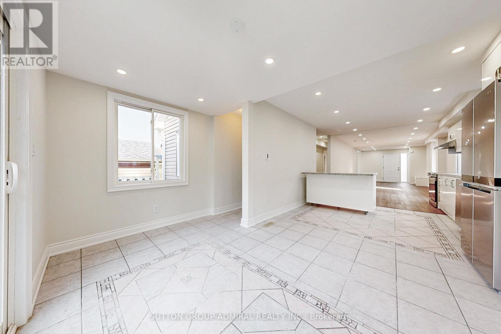 408 Andrew Street, Newmarket, Ontario  L3Y 1H4 - Photo 12 - N12294589