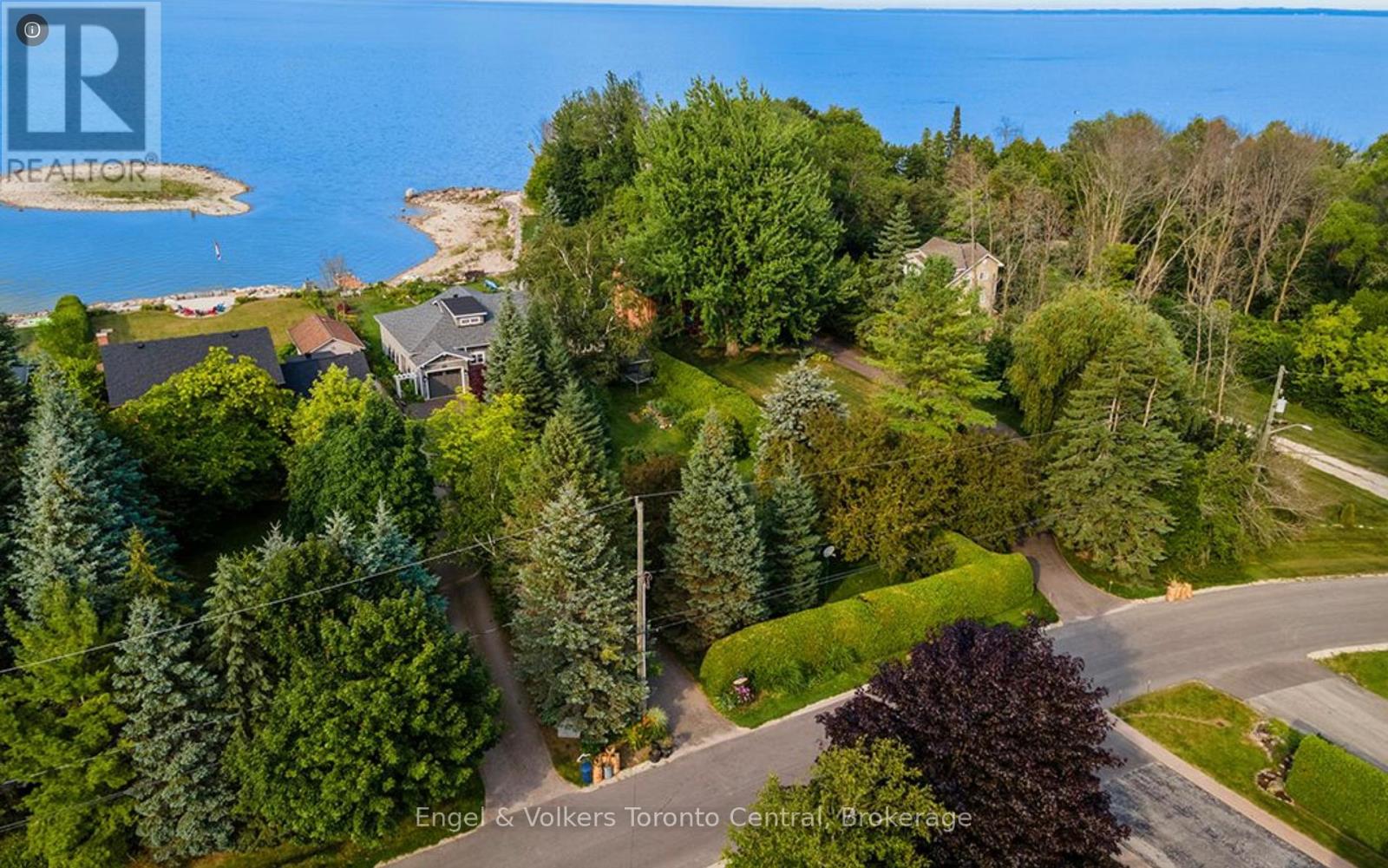 19 GEORGIAN MANOR DRIVE, Collingwood, Ontario