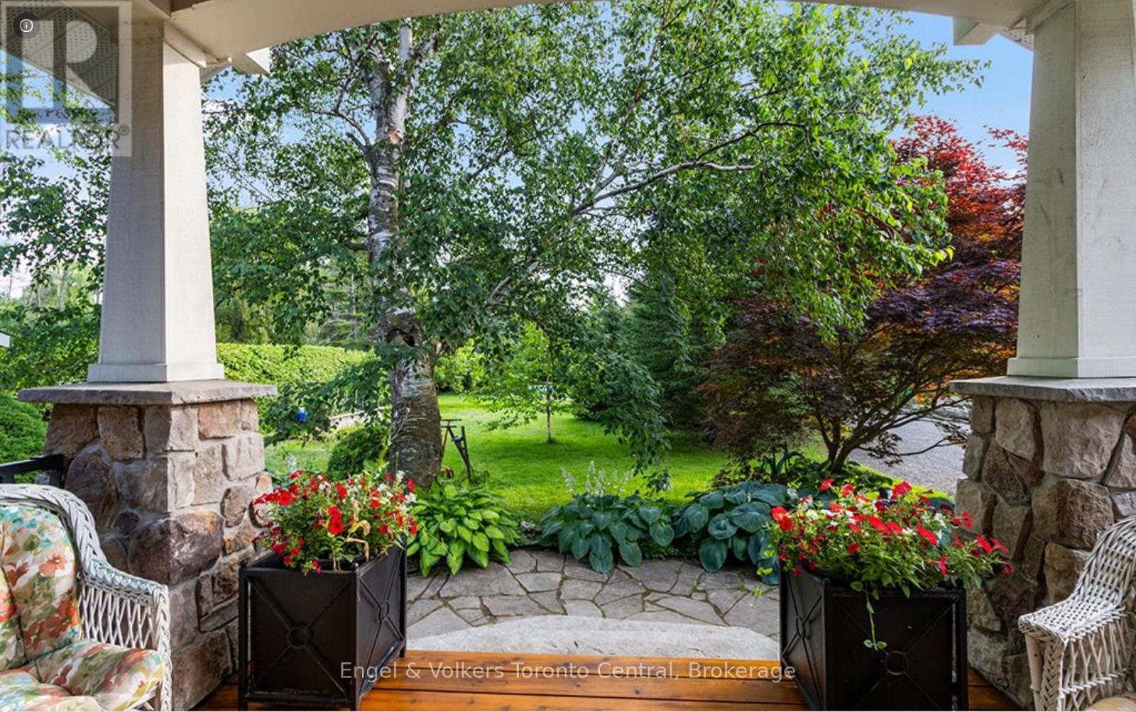 19 Georgian Manor Drive, Collingwood, Ontario  L9Y 3Z1 - Photo 6 - S12281185